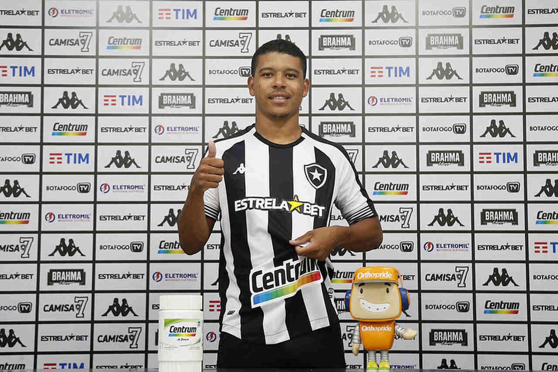 Vinícius Lopes - Botafogo