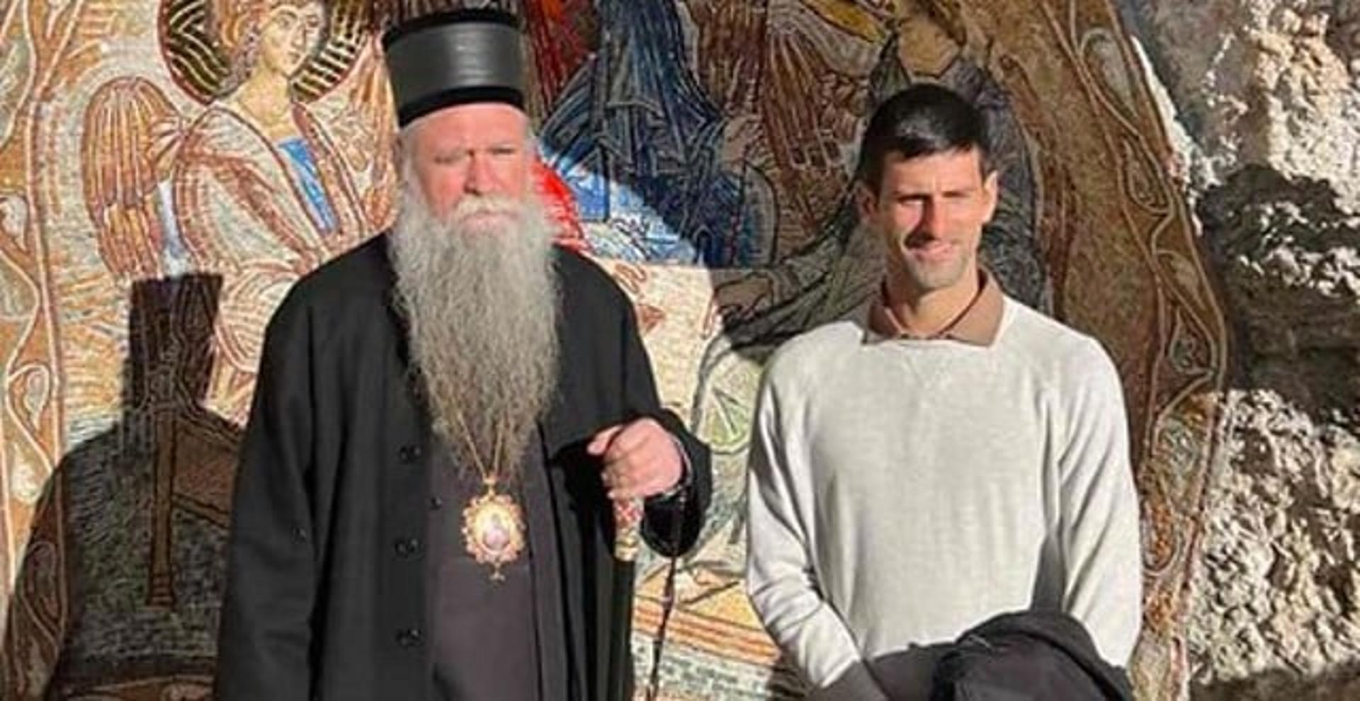 Djokovic com bispo de Montenegro