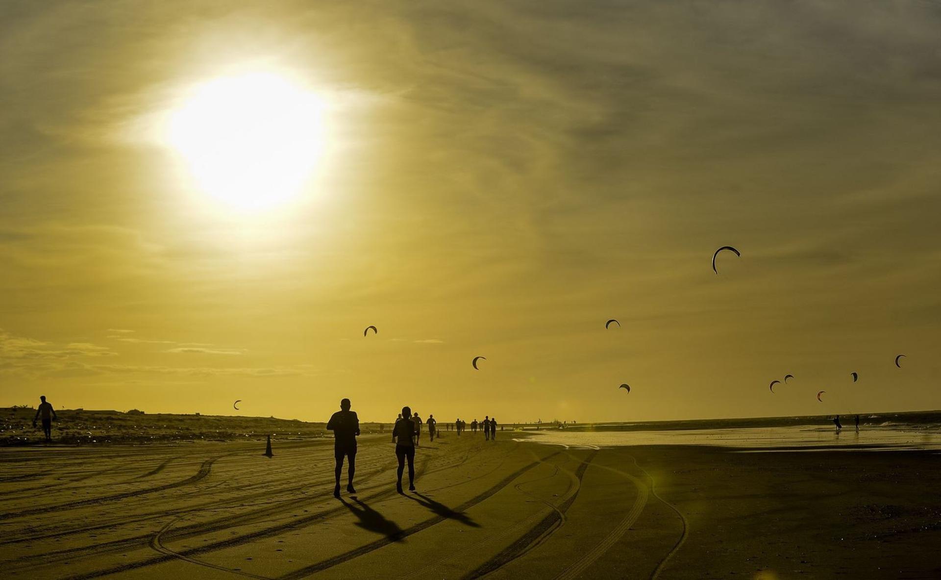 A Maratona Beach Run Brasil, marcada para 26 de junho, tem largada na praia de Icapuí e chegada será na praia de Canoa Quebrada, no litoral sul do Ceará. (Saulo Galdino/Beach Run Brasil/Divulgação)