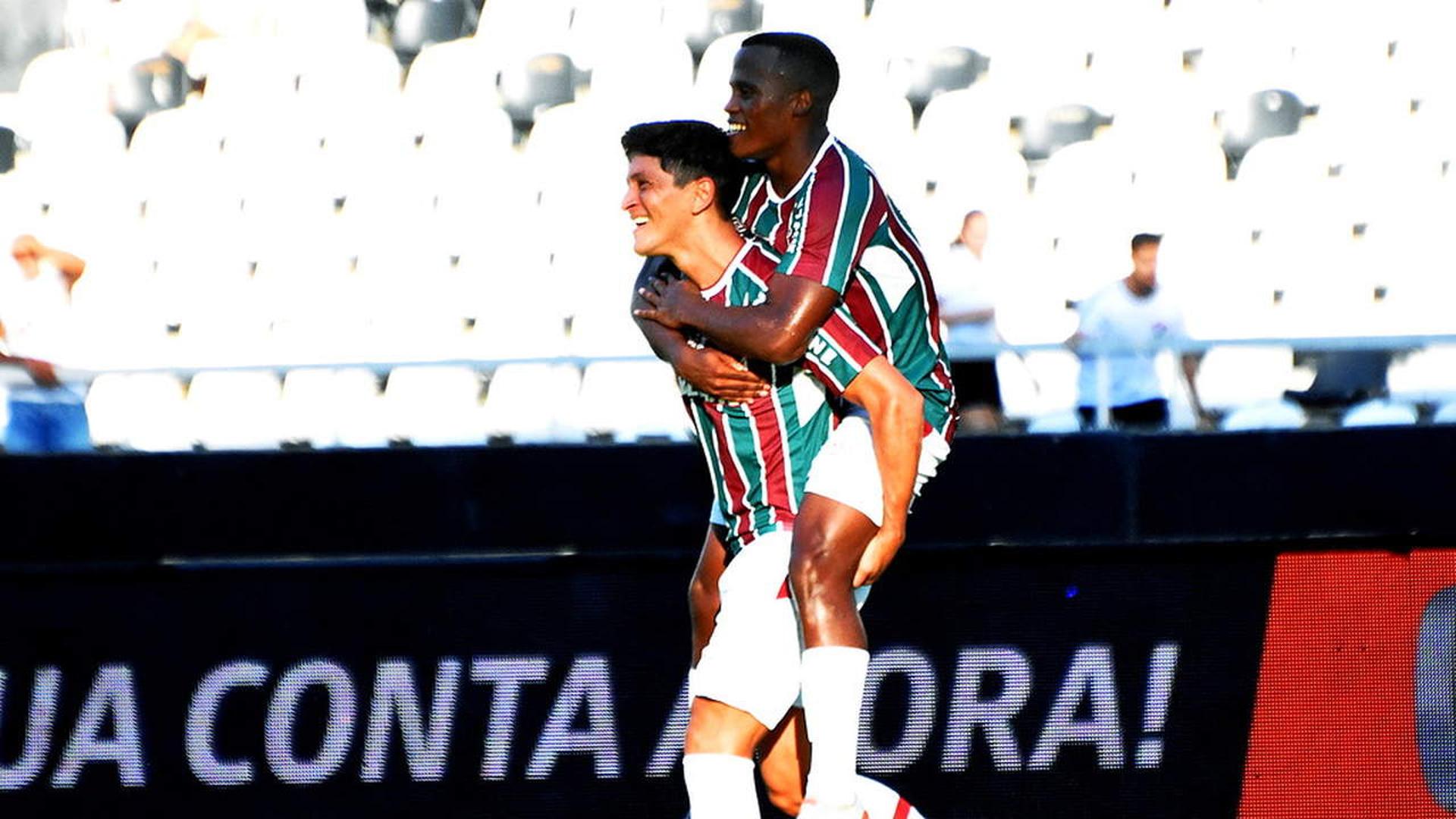 Fluminense x Portuguesa - Comemoração Cano