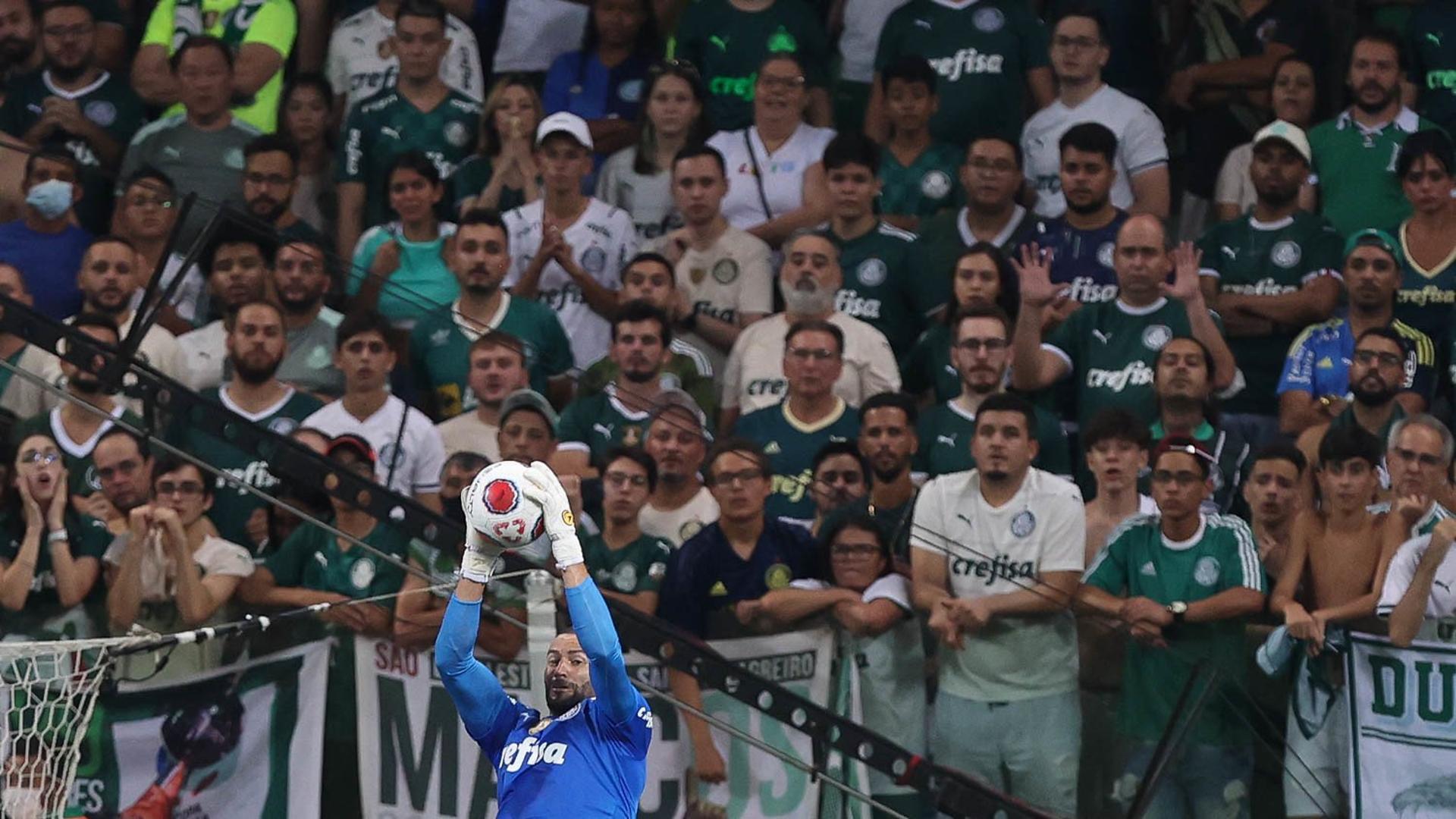 Weverton torcida Palmeiras x Corinthians