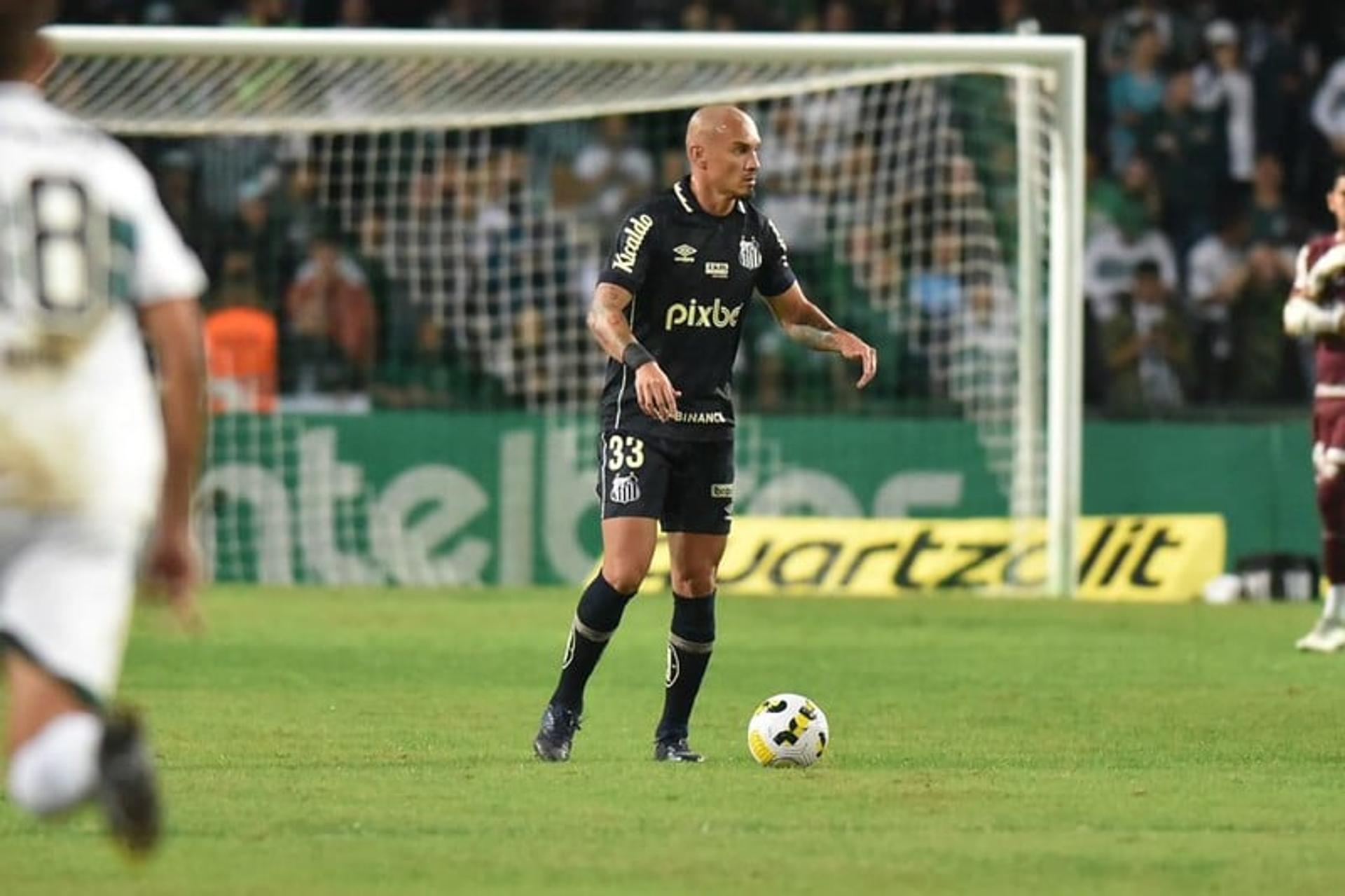 Coritiba x Santos - Maicon