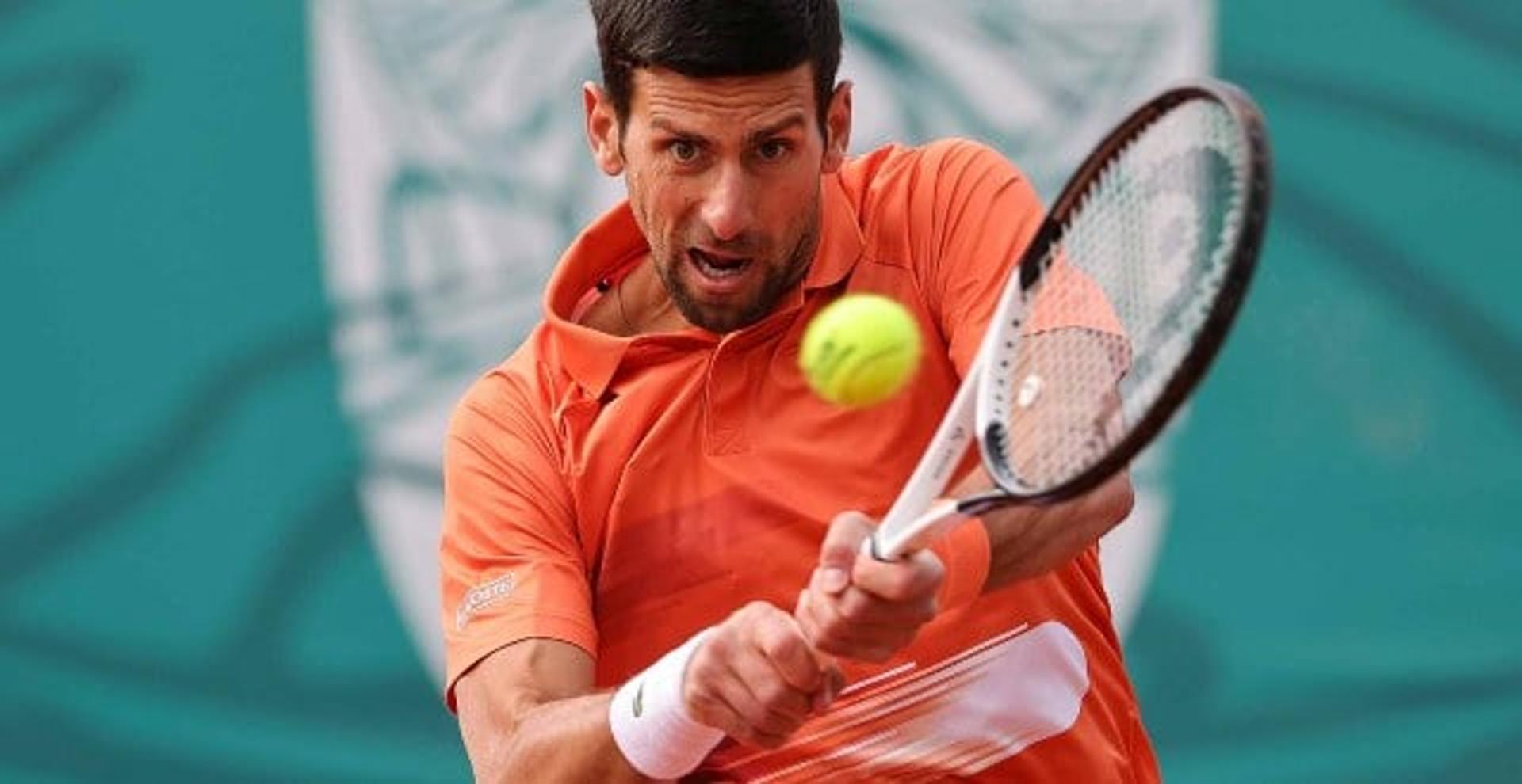 Novak Djokovic em ação no ATP de Belgrado