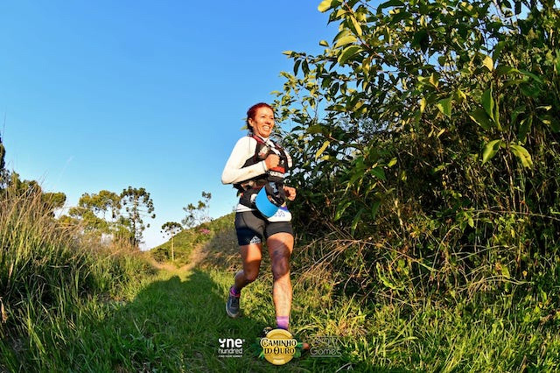 Maria Aparecida (Cida) Cunha, com 28h38m40s, foi a campeã das 100 milhas  da  One Hundred® Rio Caminho do Ouro, em Paraty (RJ). (Foto de Sérgio Gomes/Divulgação)