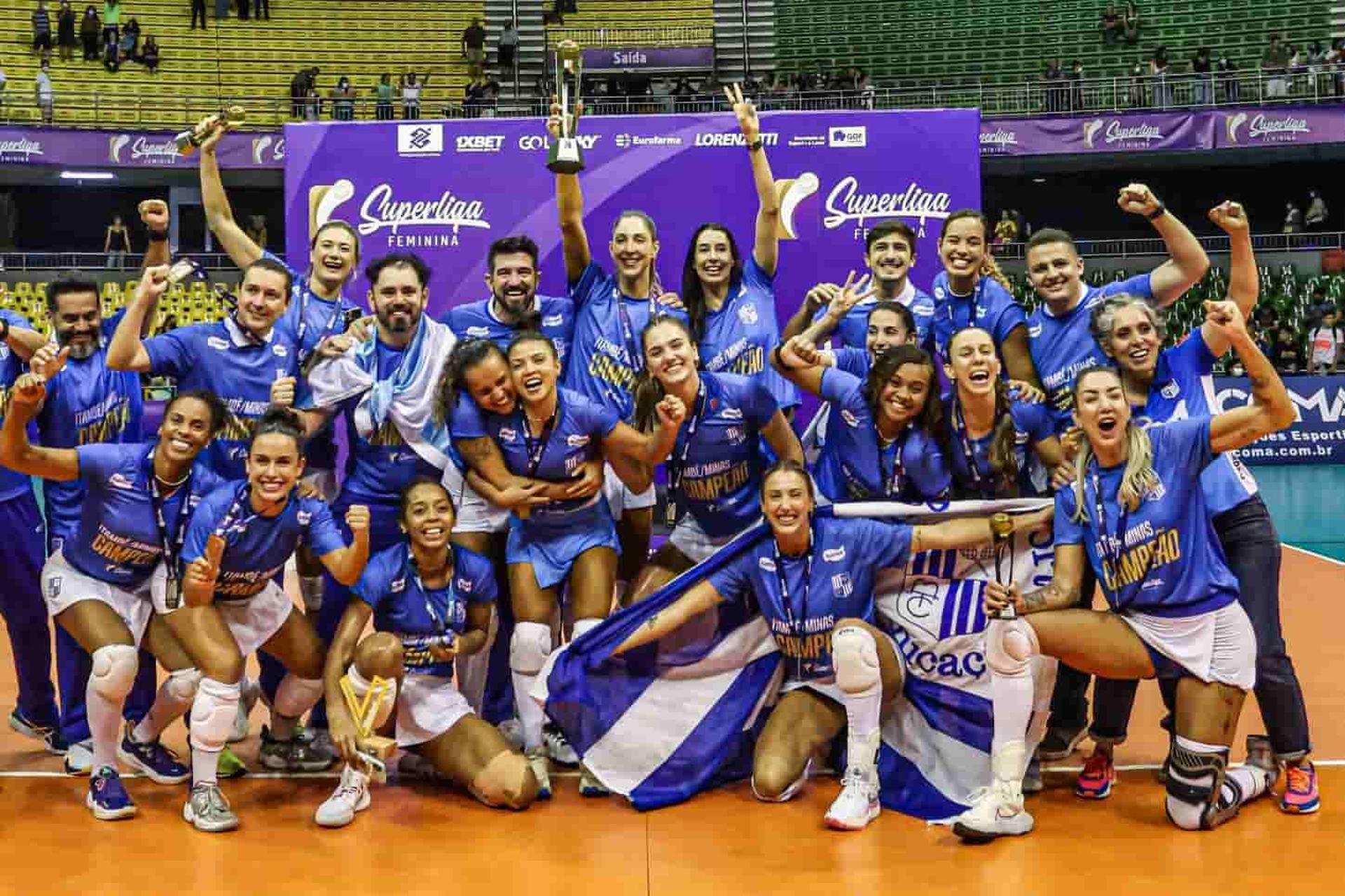 Minas venceu o Praia Clube e ficou com o título da Superliga feminina (Foto: Wander Roberto/Inovafoto)