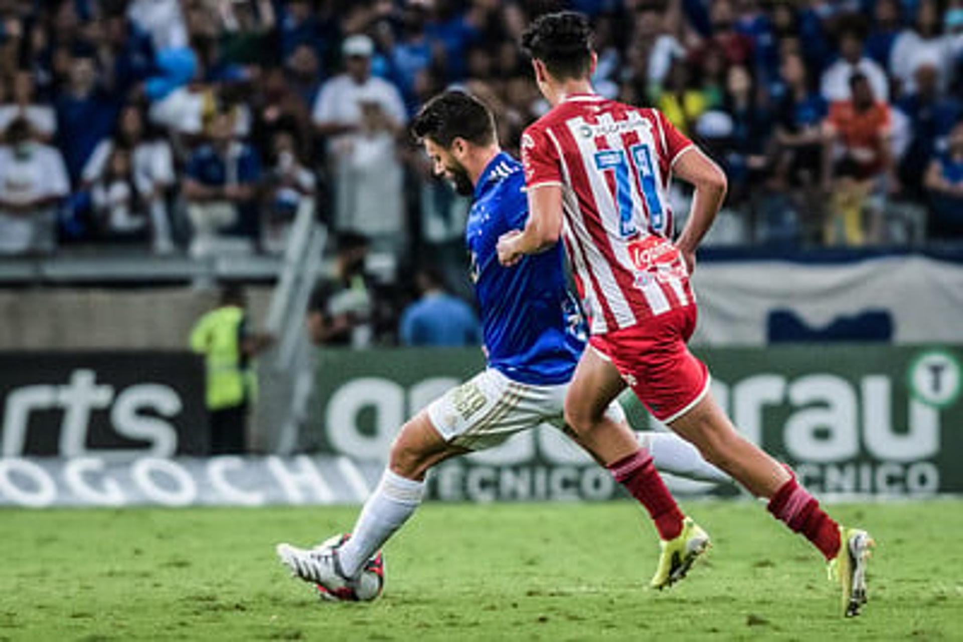 Último jogo entre as equipes marcou a aposentadoria do atacante Rafael Sóbis