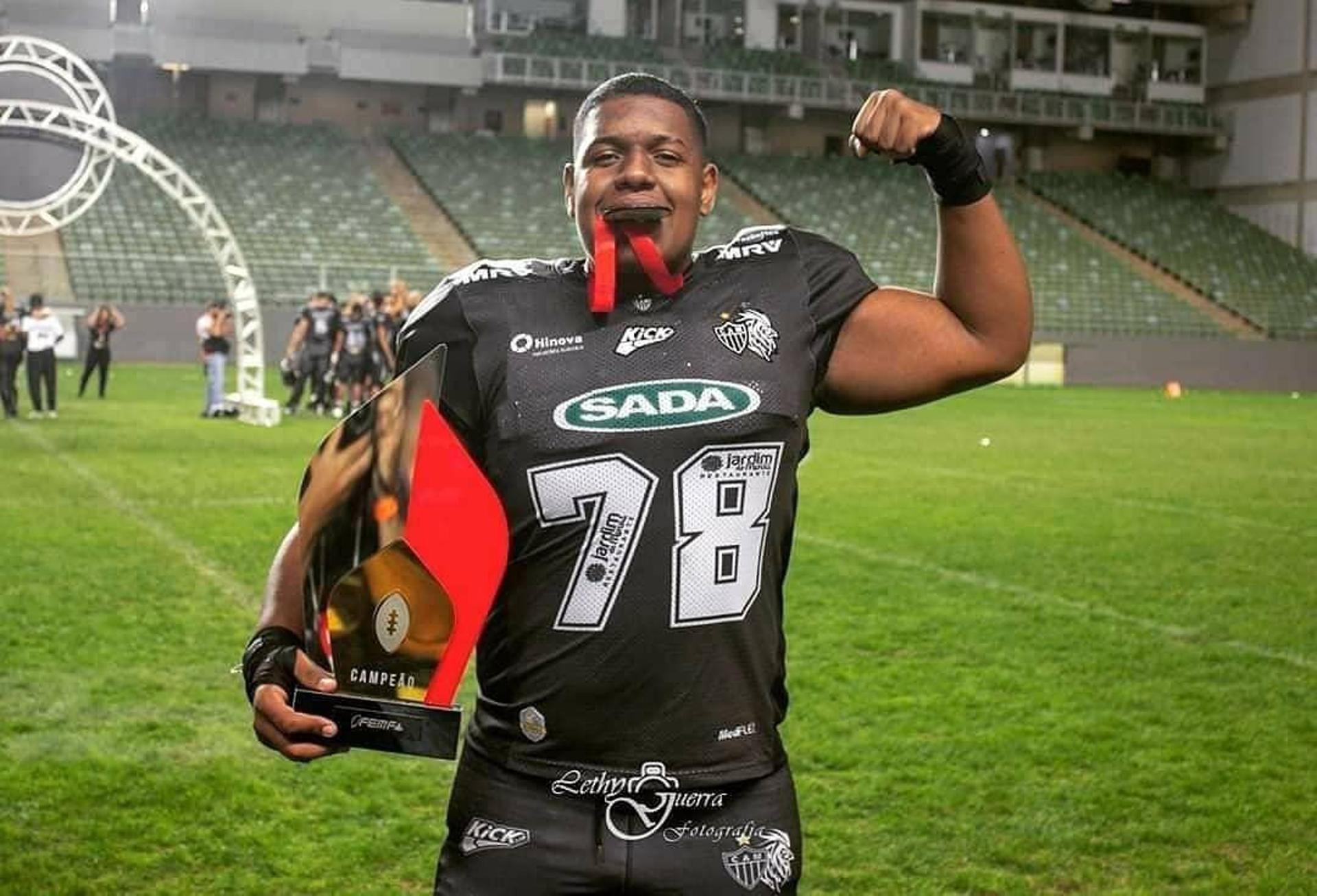 Robert “Rugby”Emannuel chega com fome de títulos para o Tritões