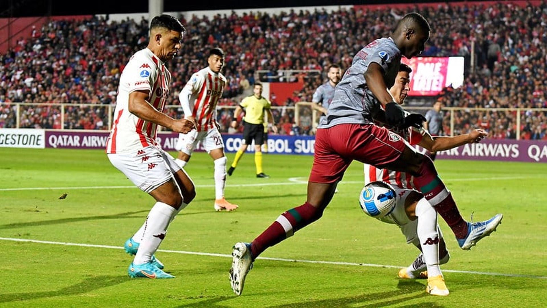 Unión Santa Fe x Fluminense - Luiz Henrique