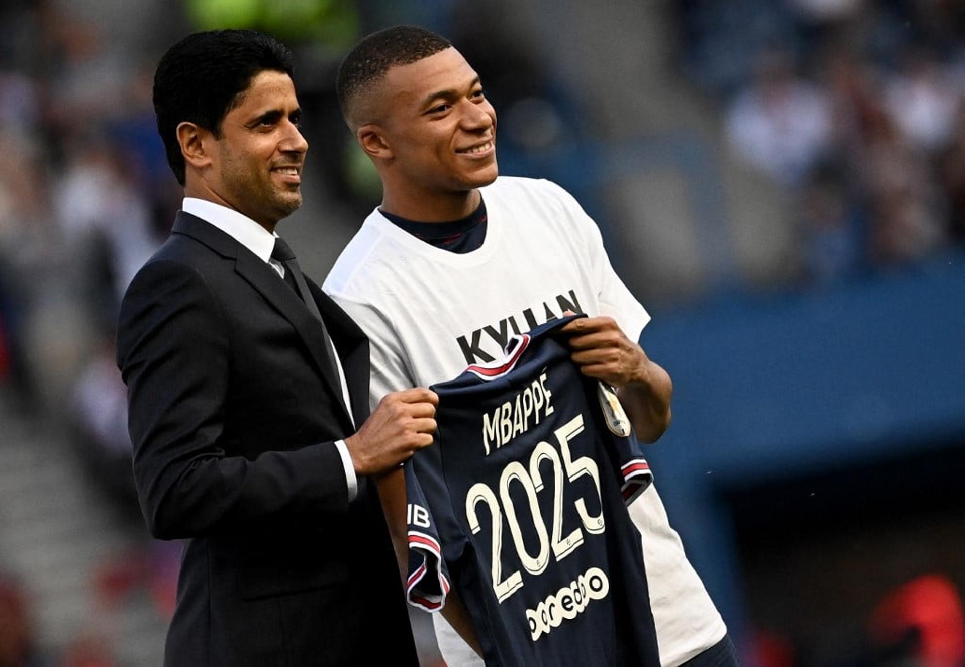 Mbappé e Nasser Al-Khelaifi