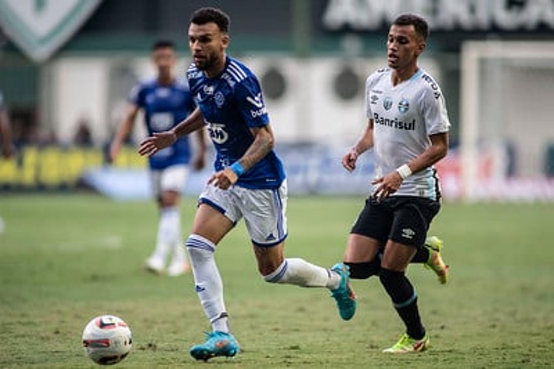 Dentro de campo, vitória do Cruzeiro, pelo placar de 1 a 0