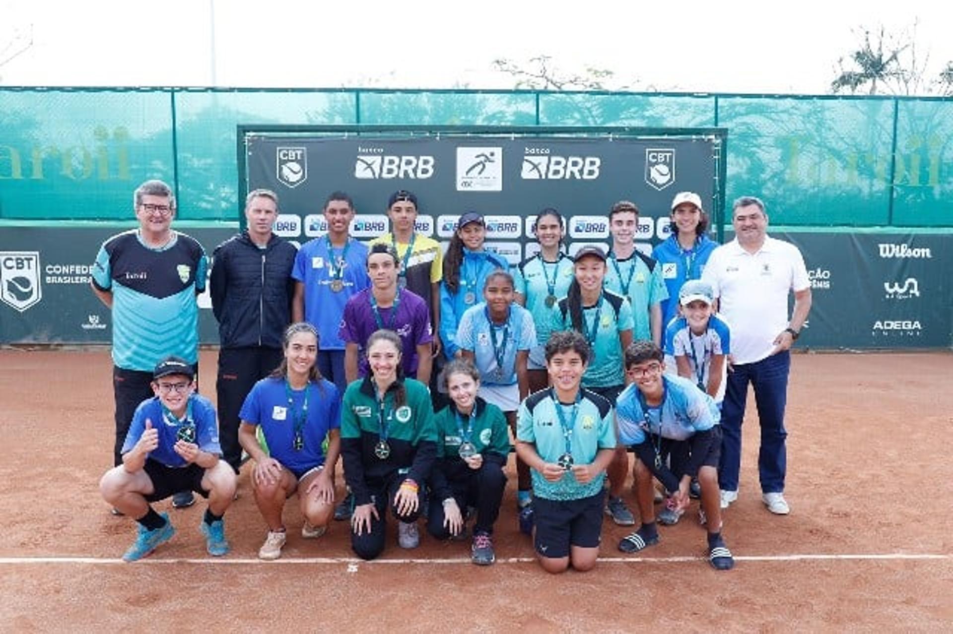 Campeões e finalistas