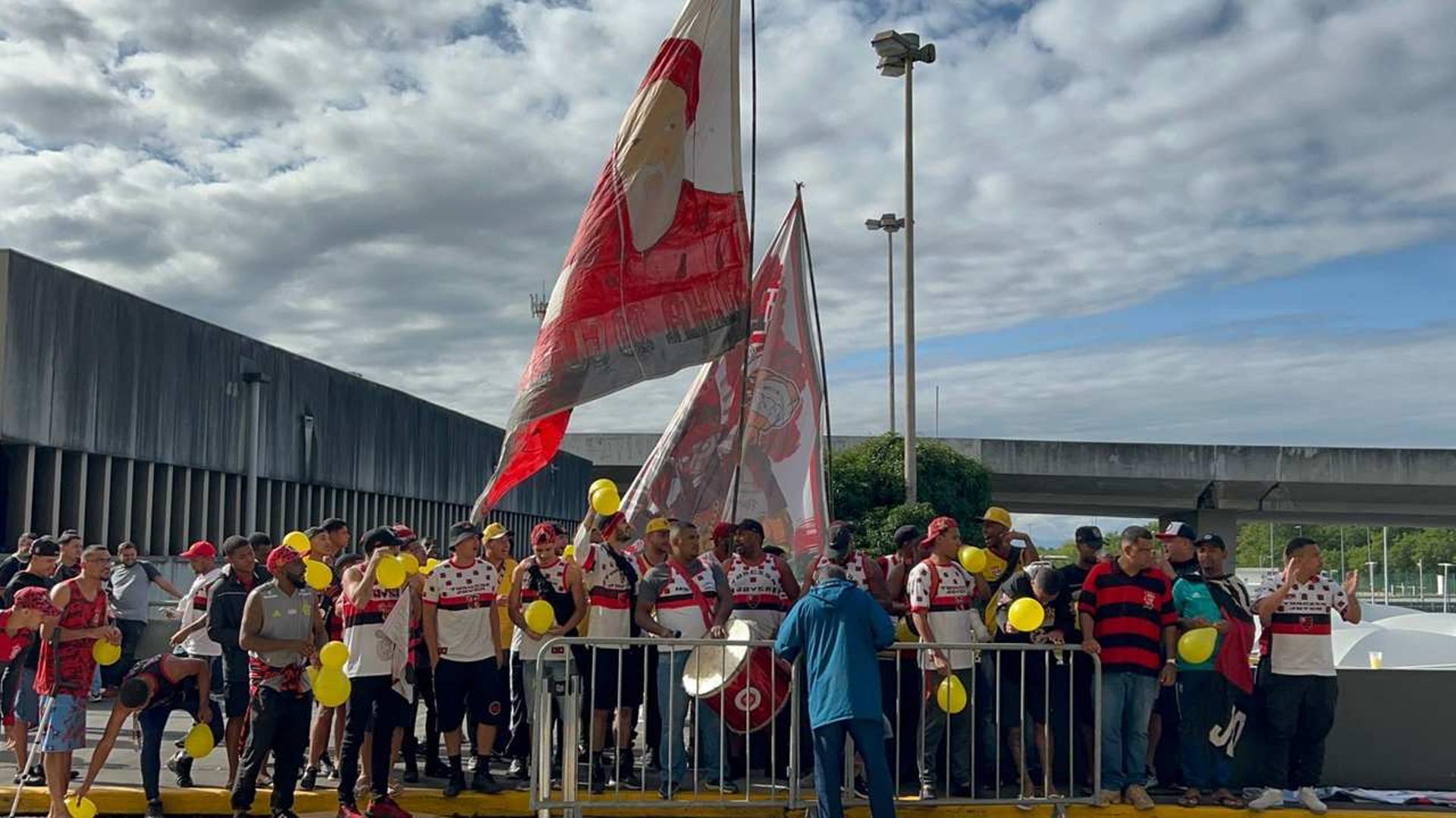 Torcida do Flamengo - Aeroporto