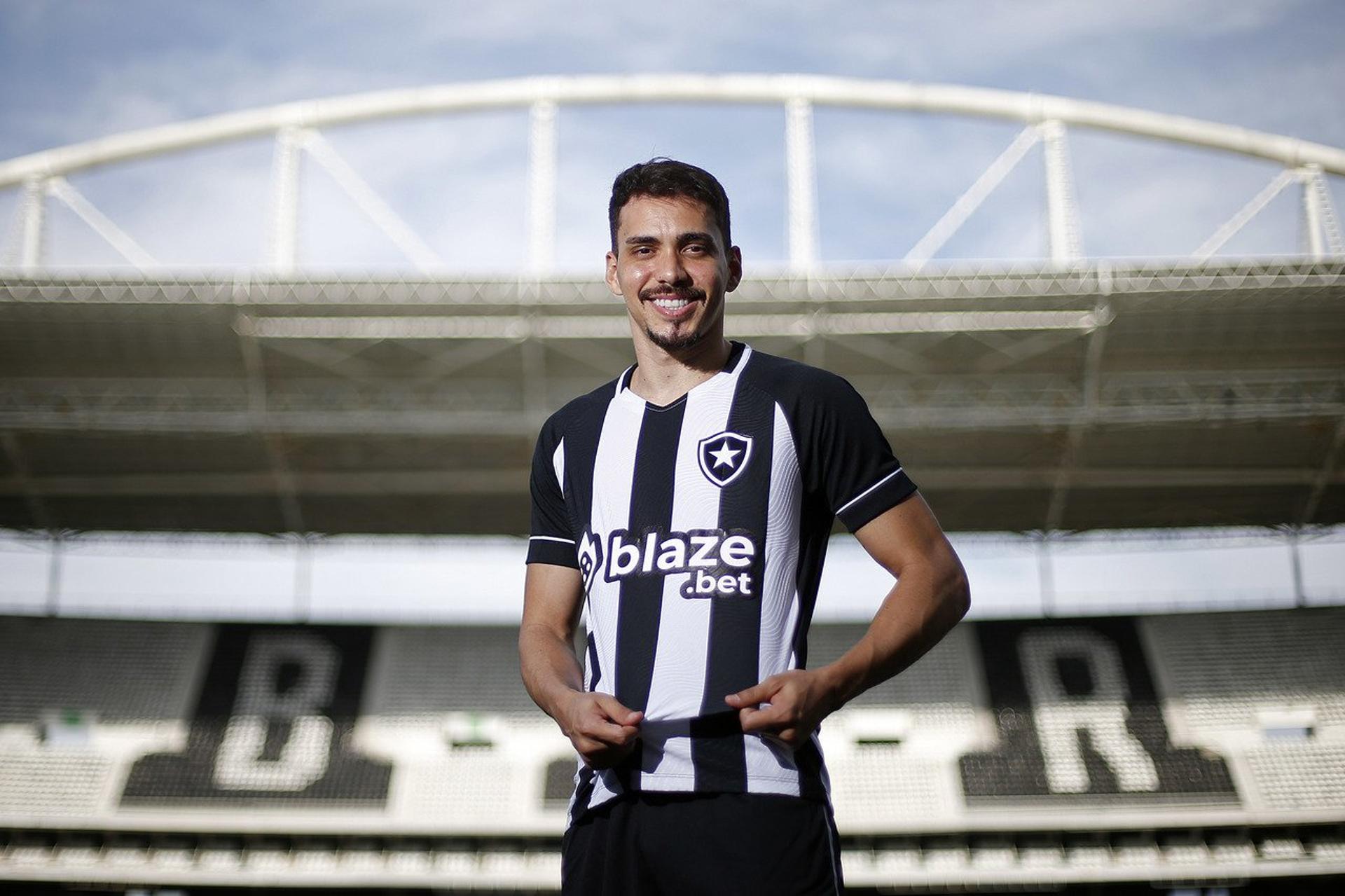 Carlos Eduardo - Botafogo