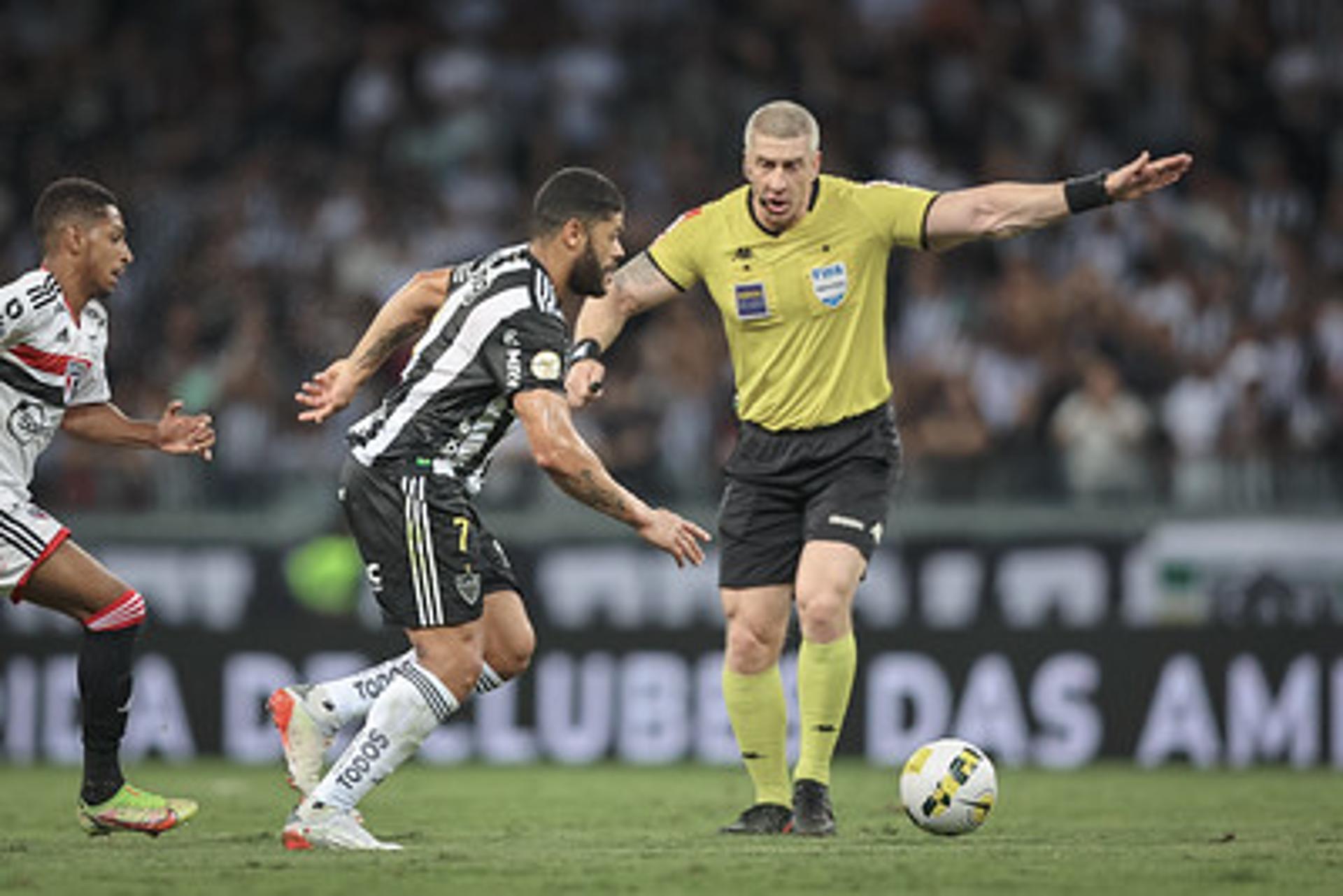 Atlético-MG - arbitragem