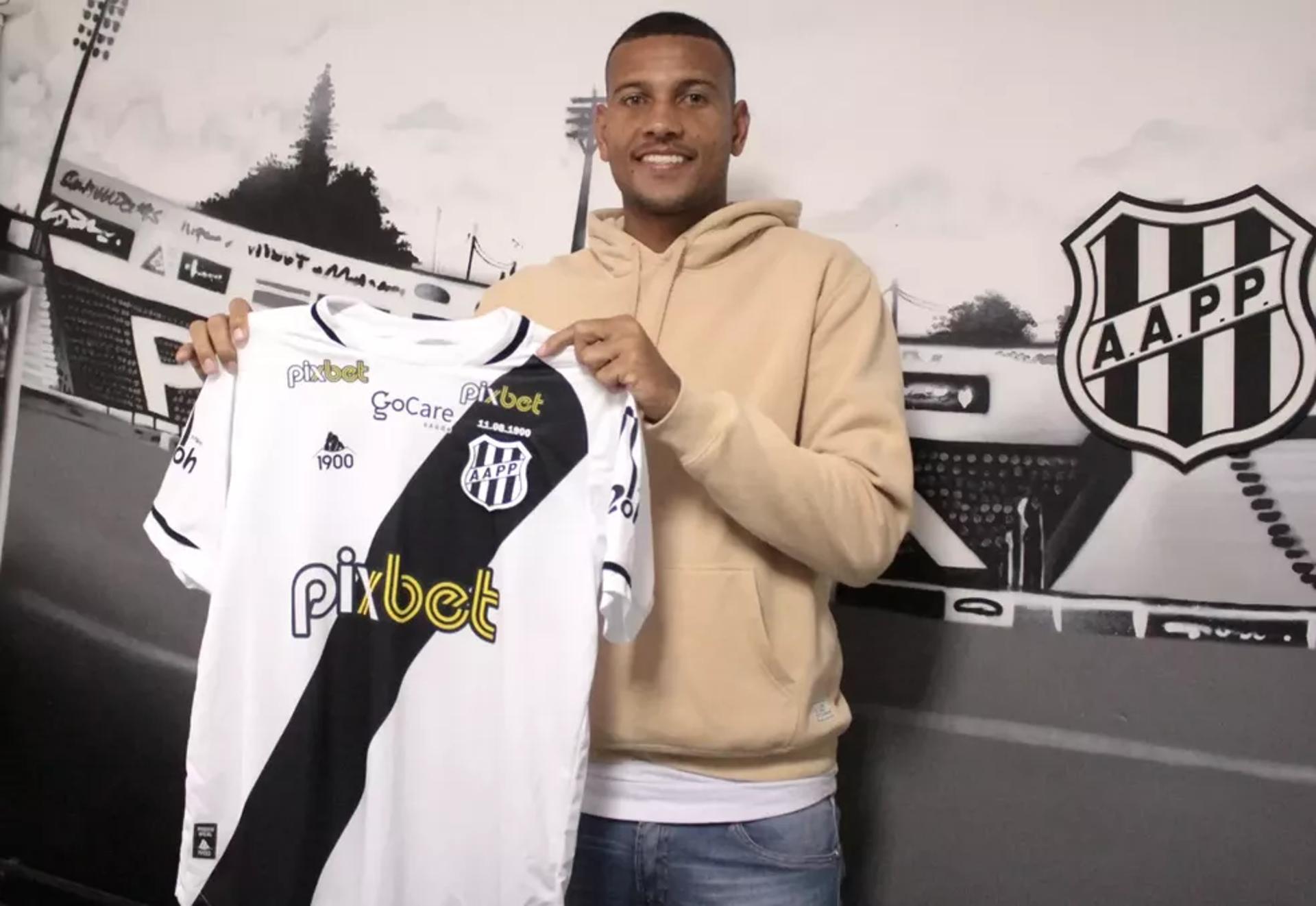 Zagueiro foi apresentado pelo time paulista