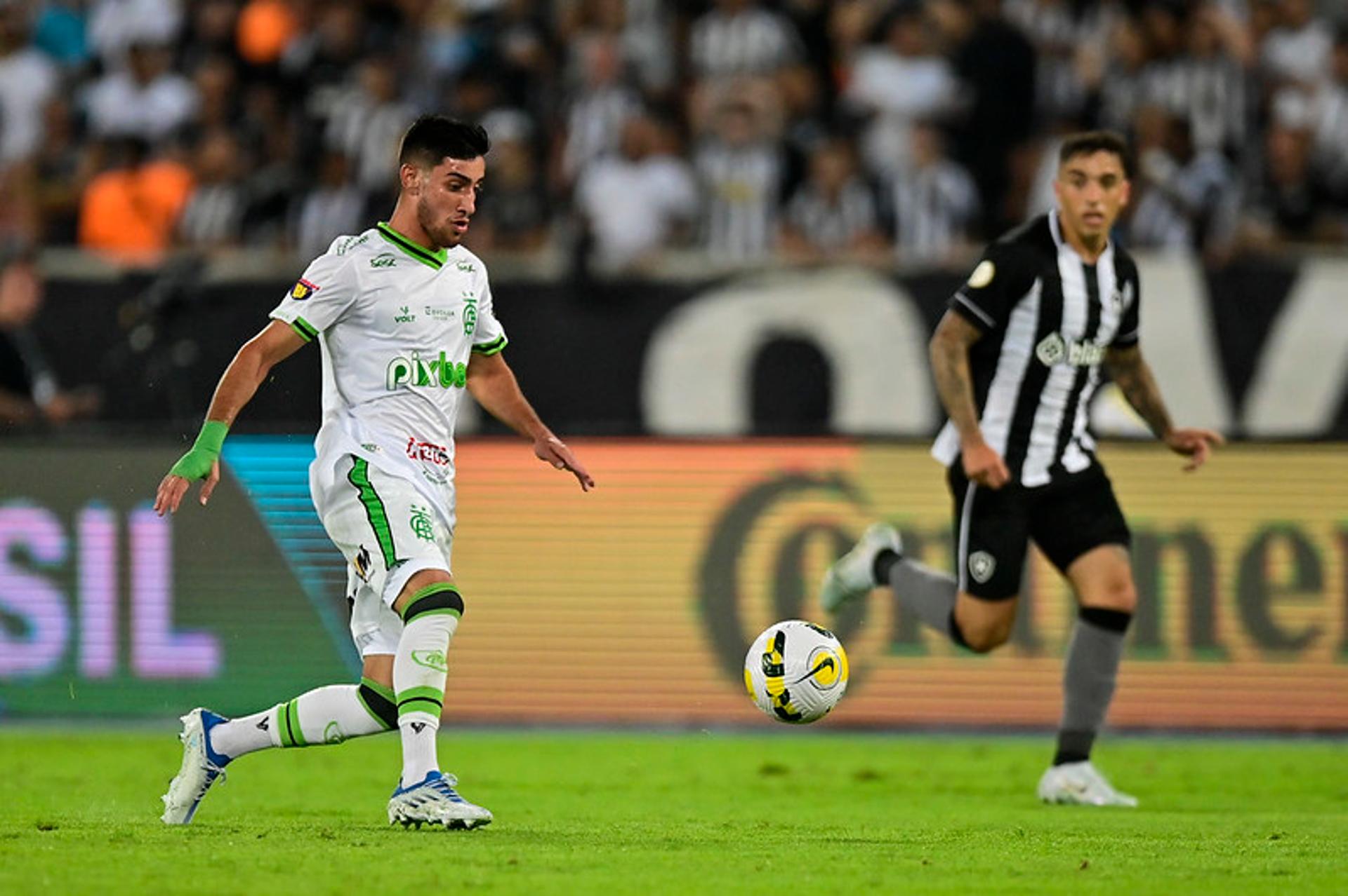 Pedrinho é um dos destaques do América-MG na temporada