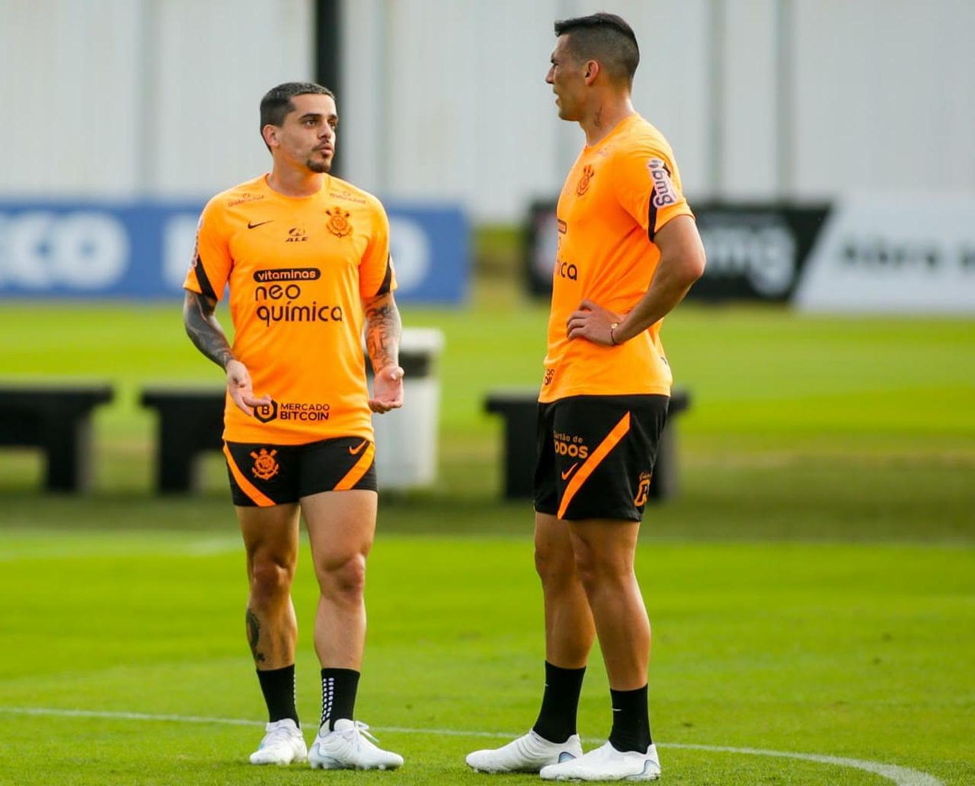 Treino Corinthians - Fagner e Balbuena