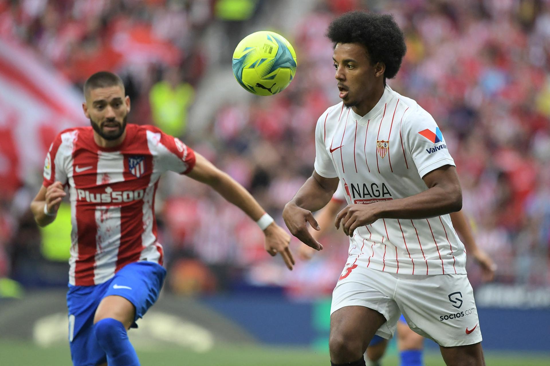 Atlético de Madrid x Sevilla -  Yannick Carrasco e Jules Koundé