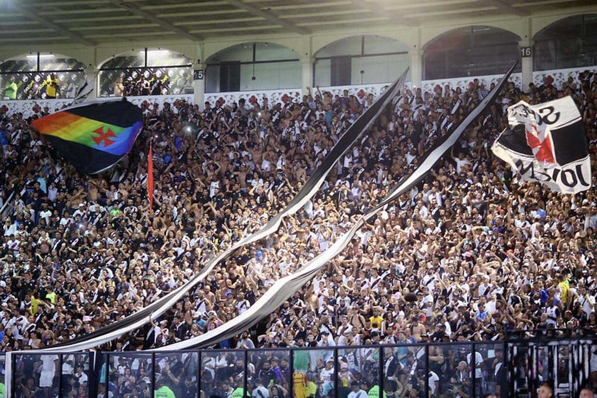 Vasco x CRB - torcida do Vasco