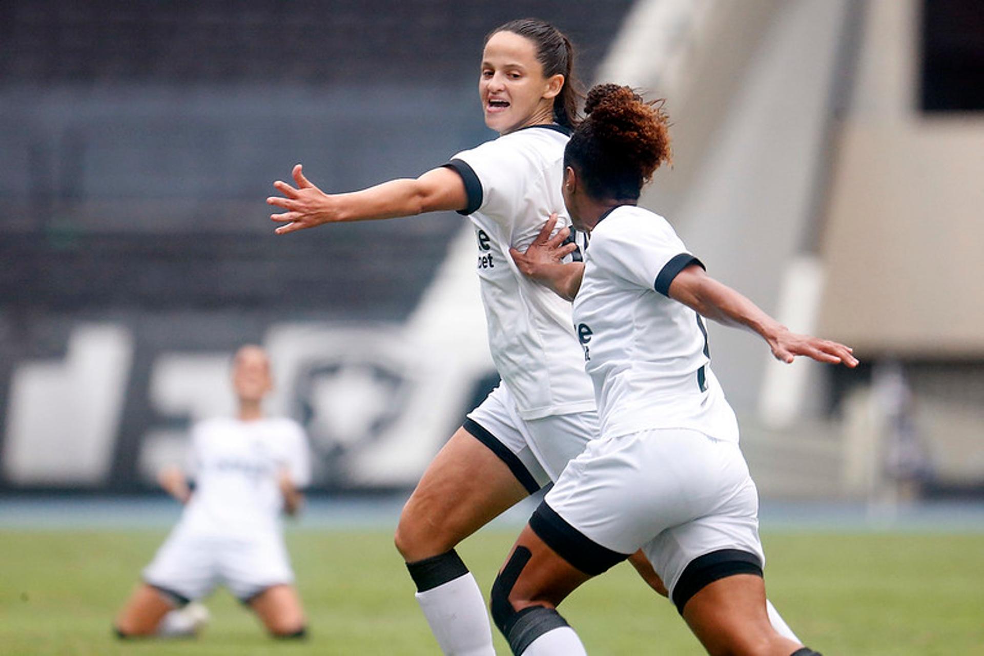 Botafogo x Athletico - Feminino - Kélen