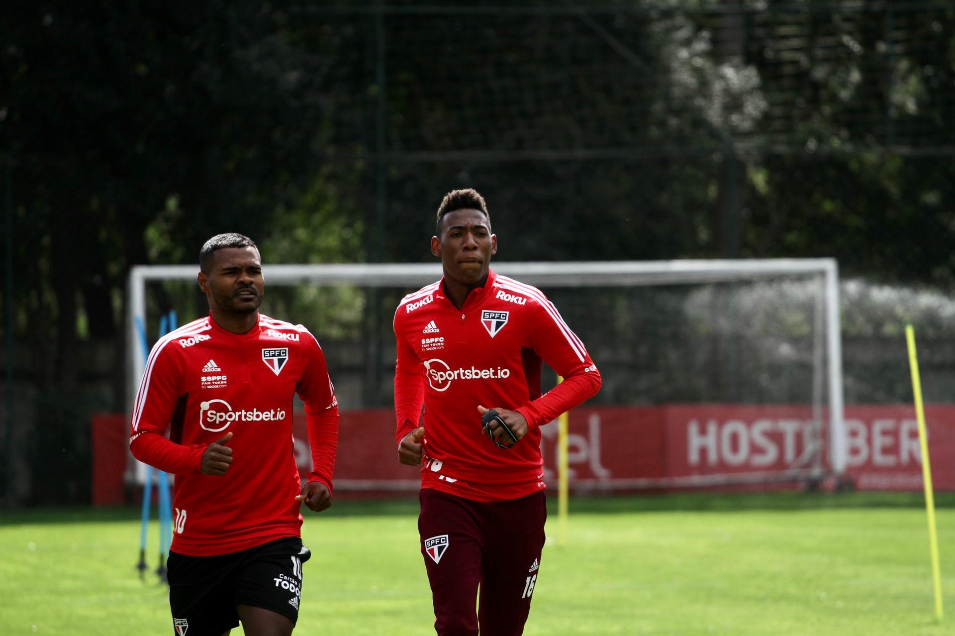 Treino São Paulo - Nikão e Léo