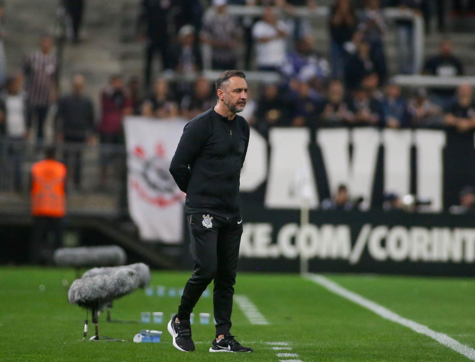 Vítor Pereira - Corinthians 4 x 1 Atlético-GO - Copa do Brasil 2022