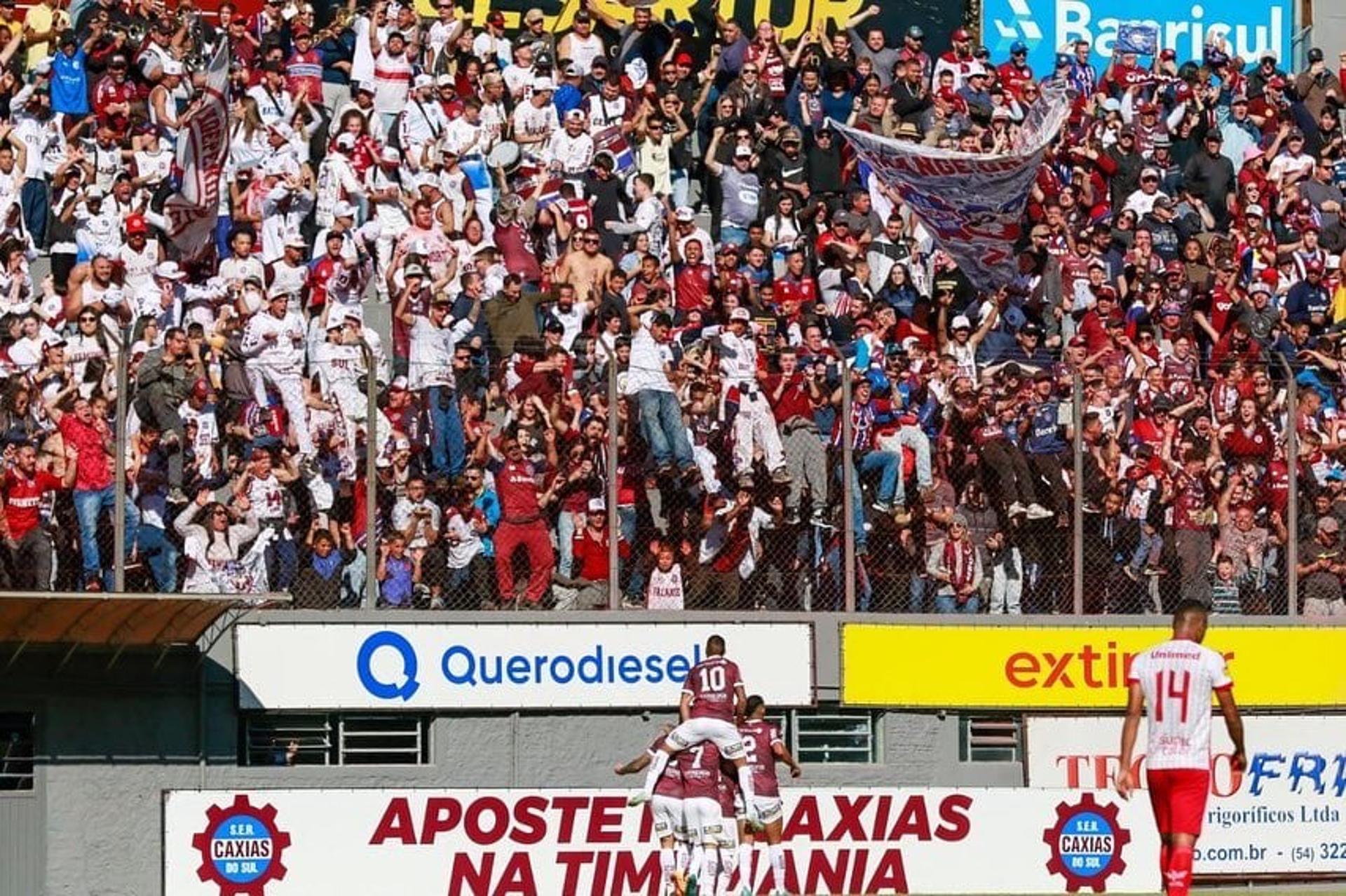 Caxias vence e fica próximo das semifinais na Série D