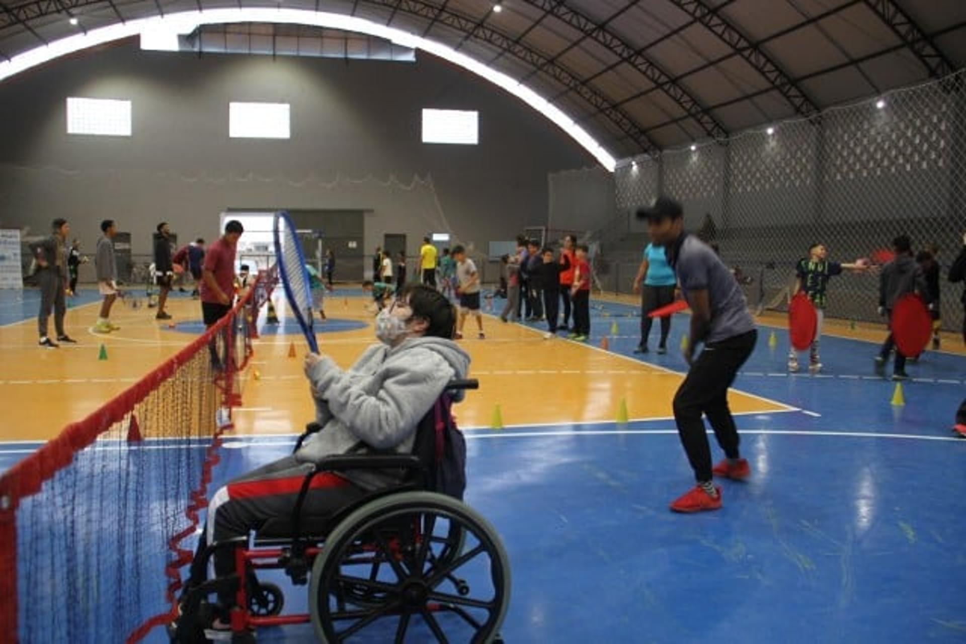 Projeto Tênis no Vale durante a primeira clínica em junho