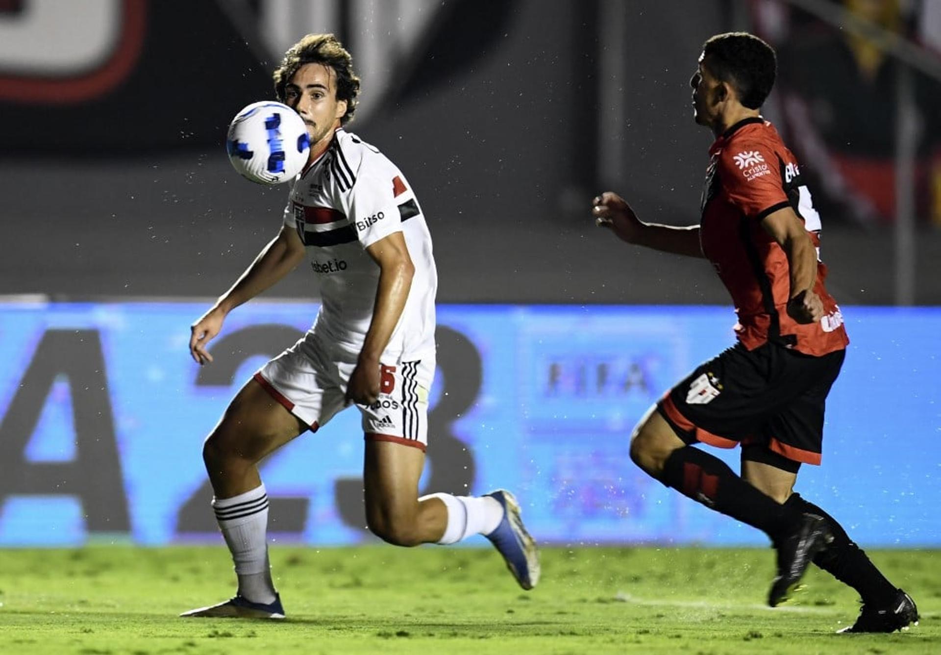 Atlético-GO x São Paulo - Igor Gomes