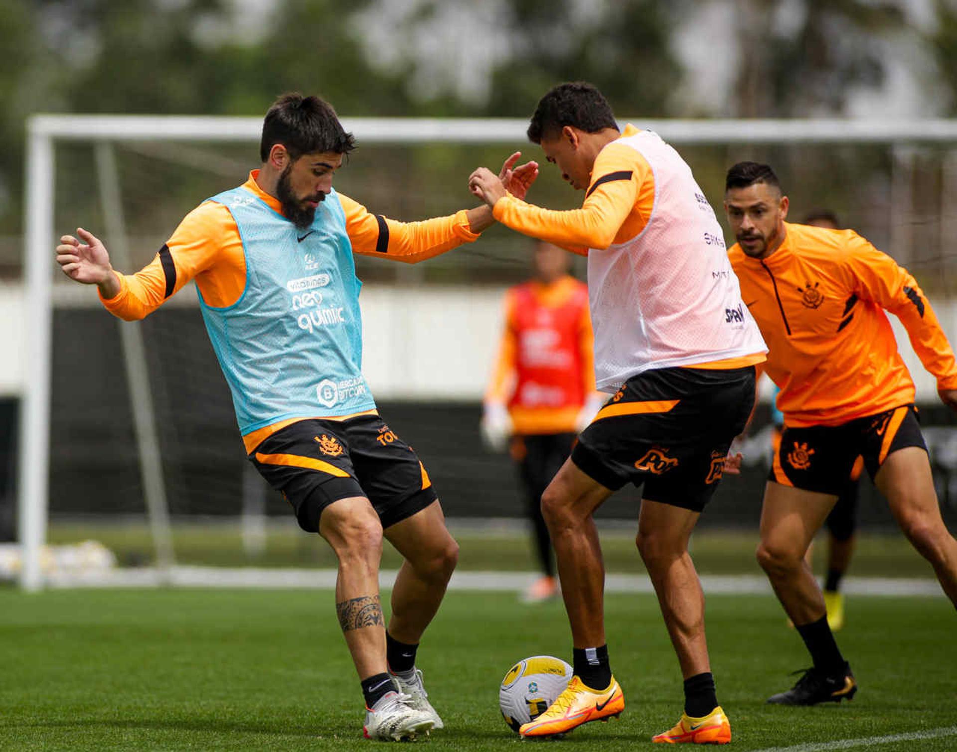 Treino Corinthians 17/09 - Bruno Méndez, Cantillo e Giuiano