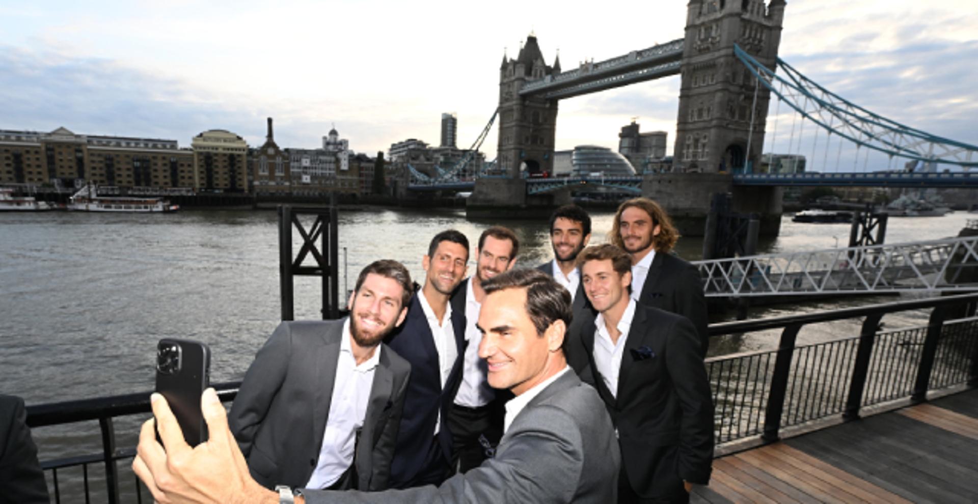 (Esq.dir) Cameron Norrie, Roger Federer, Novak Djokovic, Casper Ruud, Andy Murray, Matteo Berrettini e Stefanos Tsitsipas