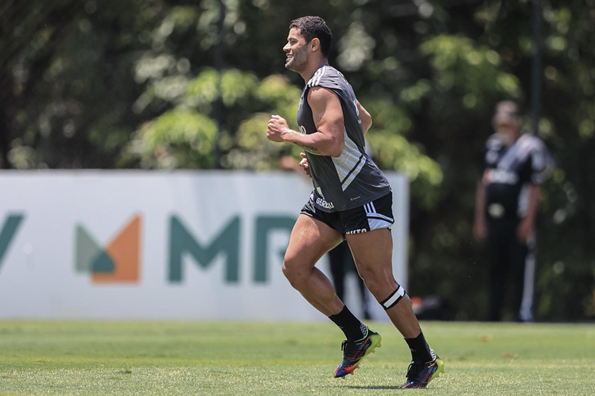 Hulk em treino do Atlético-MG nesta quinta-feira