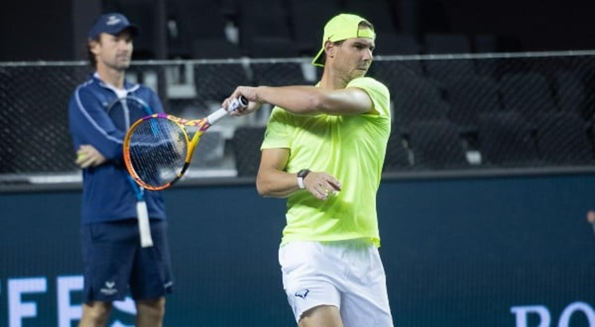 Rafael Nadal em treino em Paris