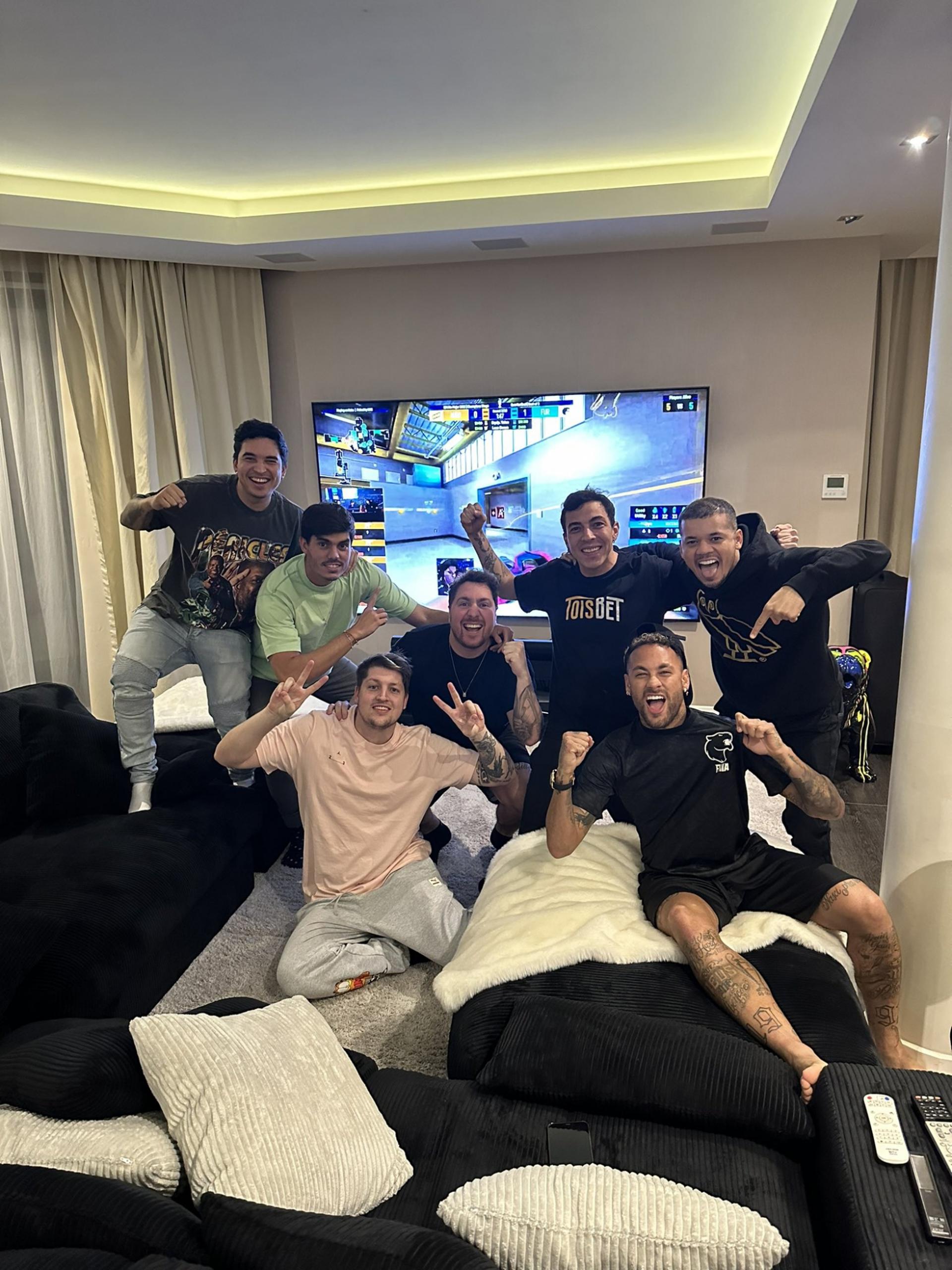 Neymar celebra conquista da FURIA no mundial de CS:GO