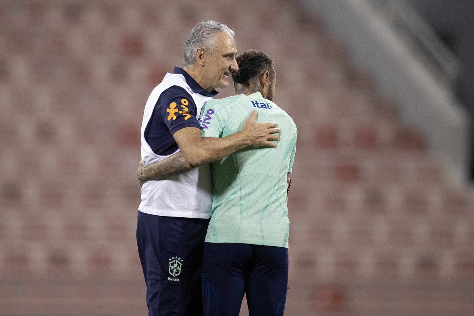 Tite e Neymar - treino Brasil