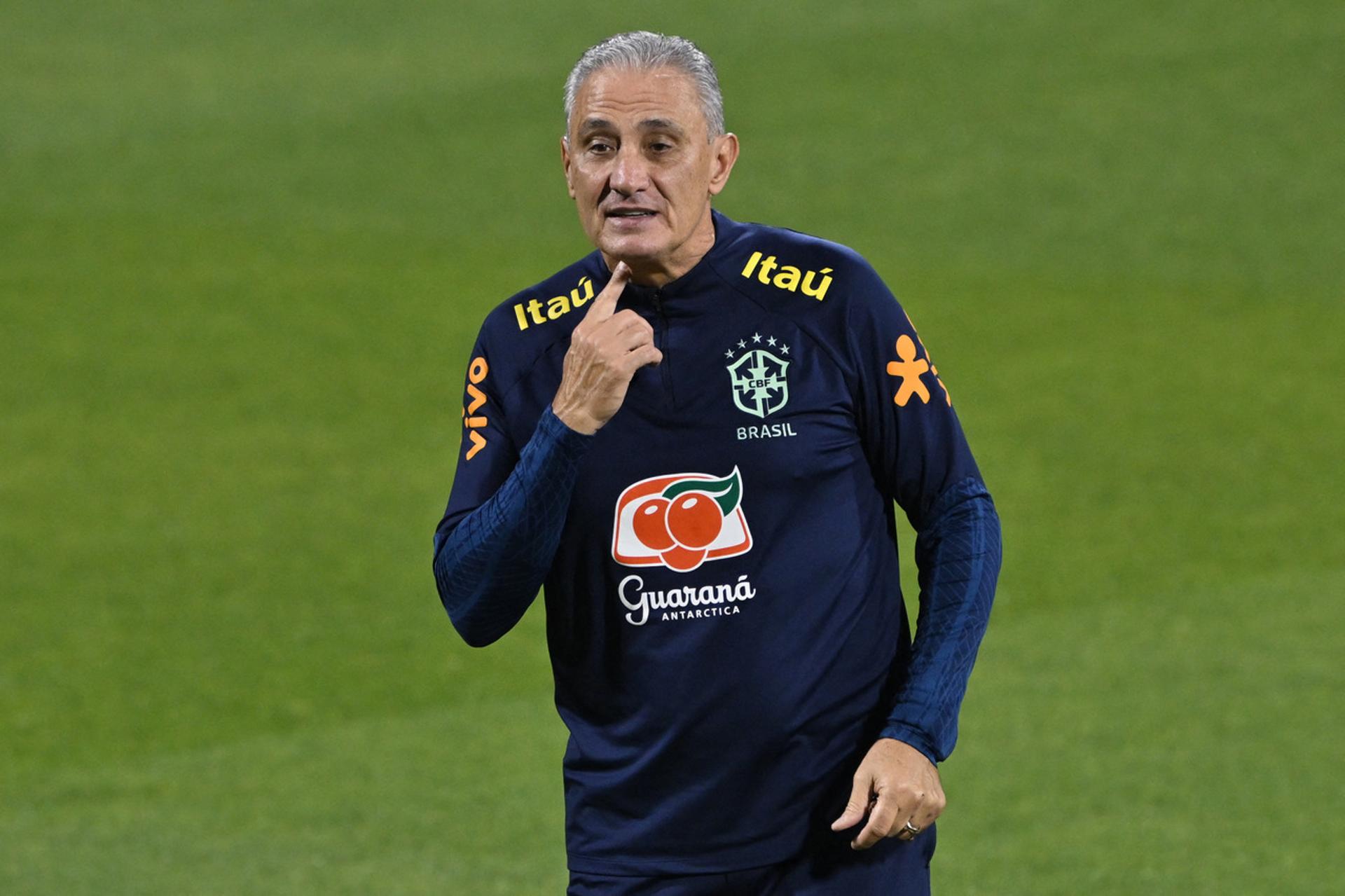 Treino da Seleção Brasileira em Doha - 06/12 - Tite