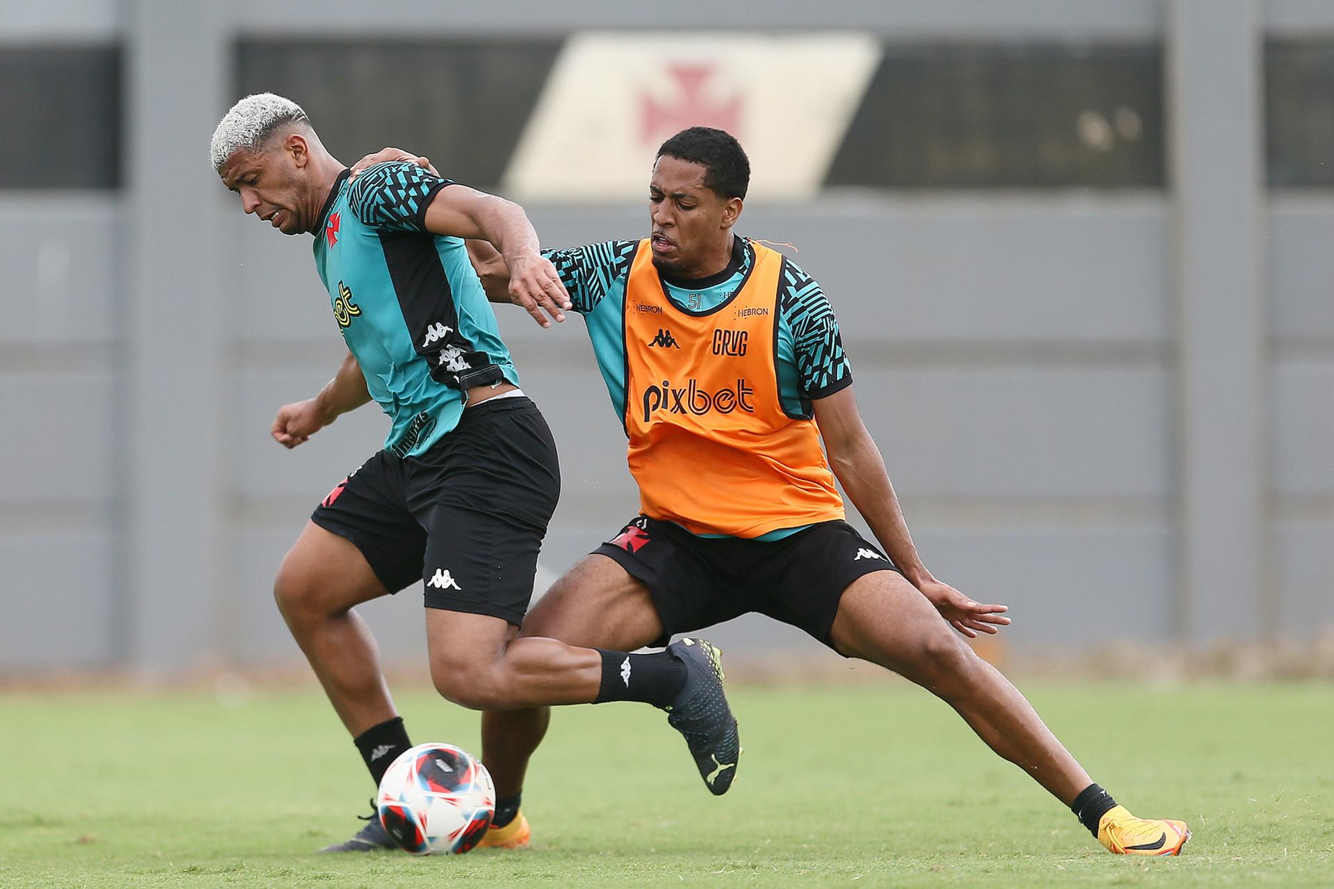 Miranda e Zé Santos - treino do Vasco