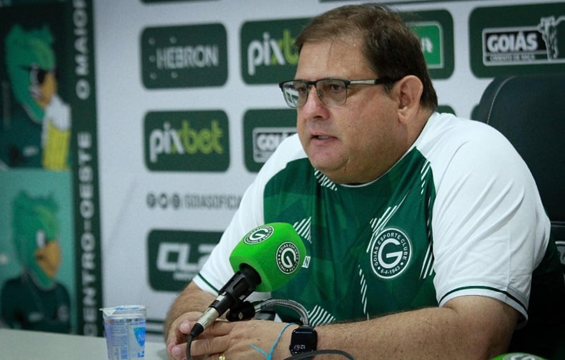 Guto Ferreira apresentado no Goiás