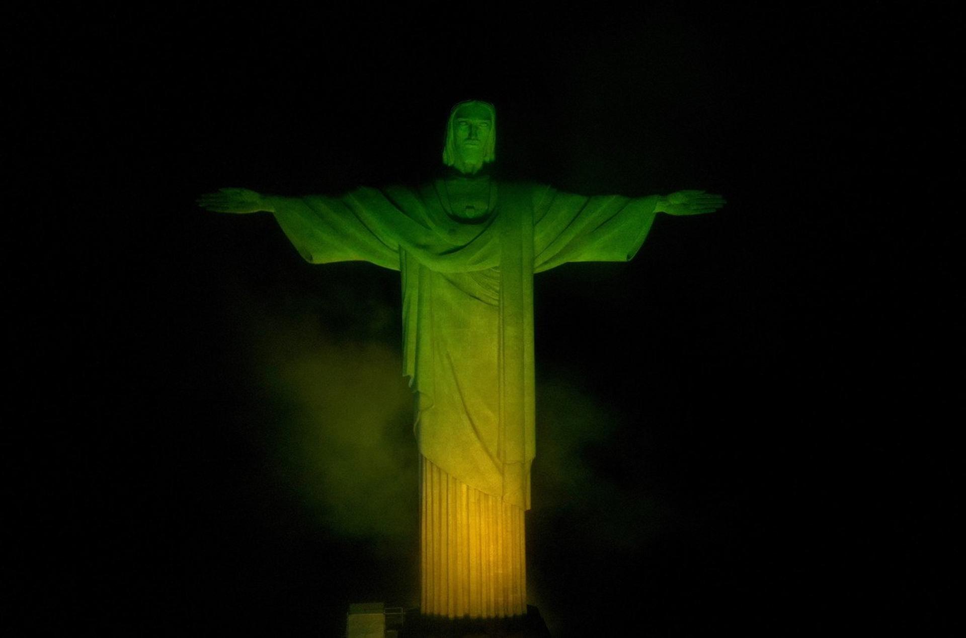 Cristo Redentor Homenagem a Pelé