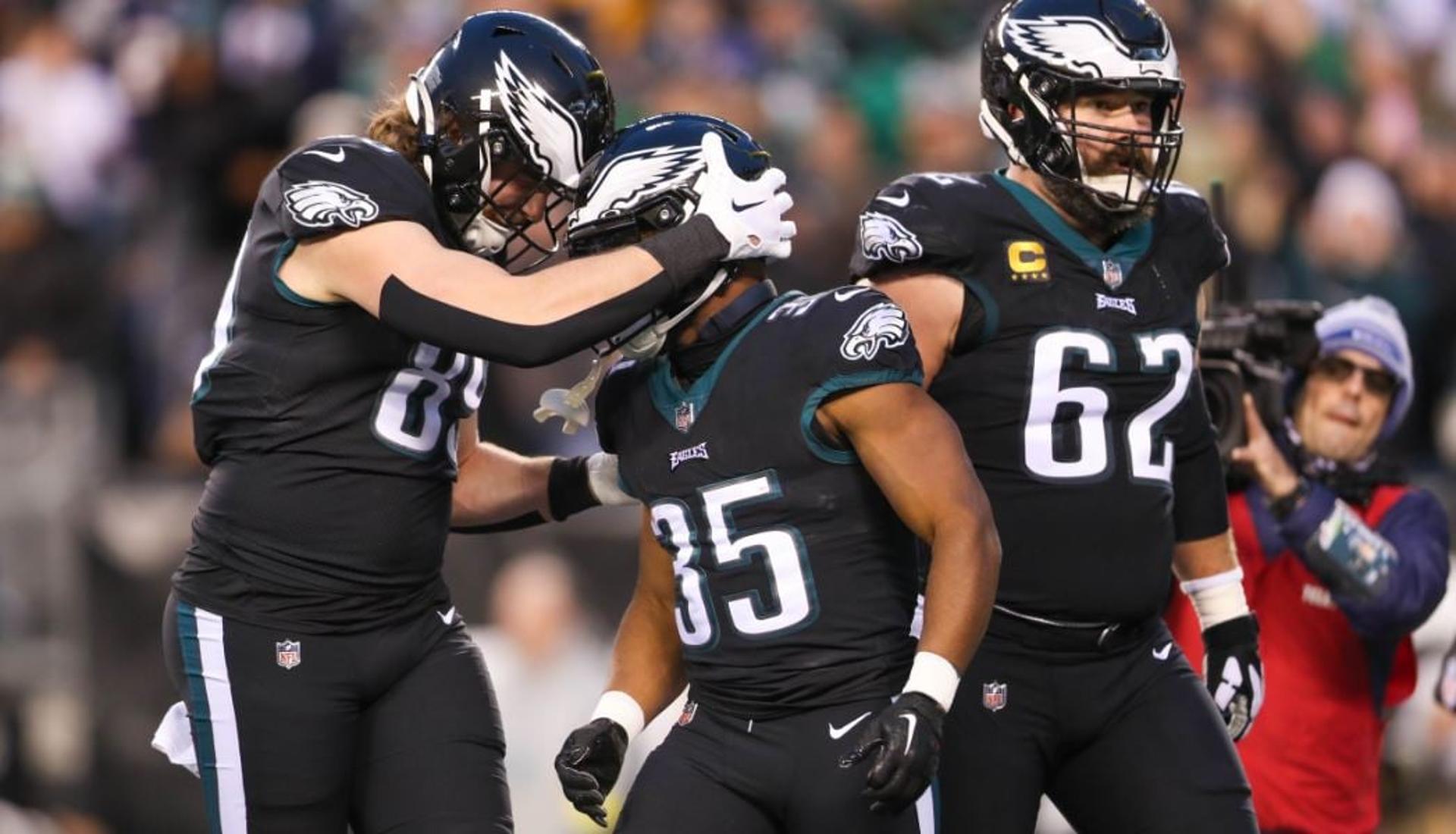 Philadelphia Eagles terminou com a melhor campanha da temporada regular junto com o Kansas City