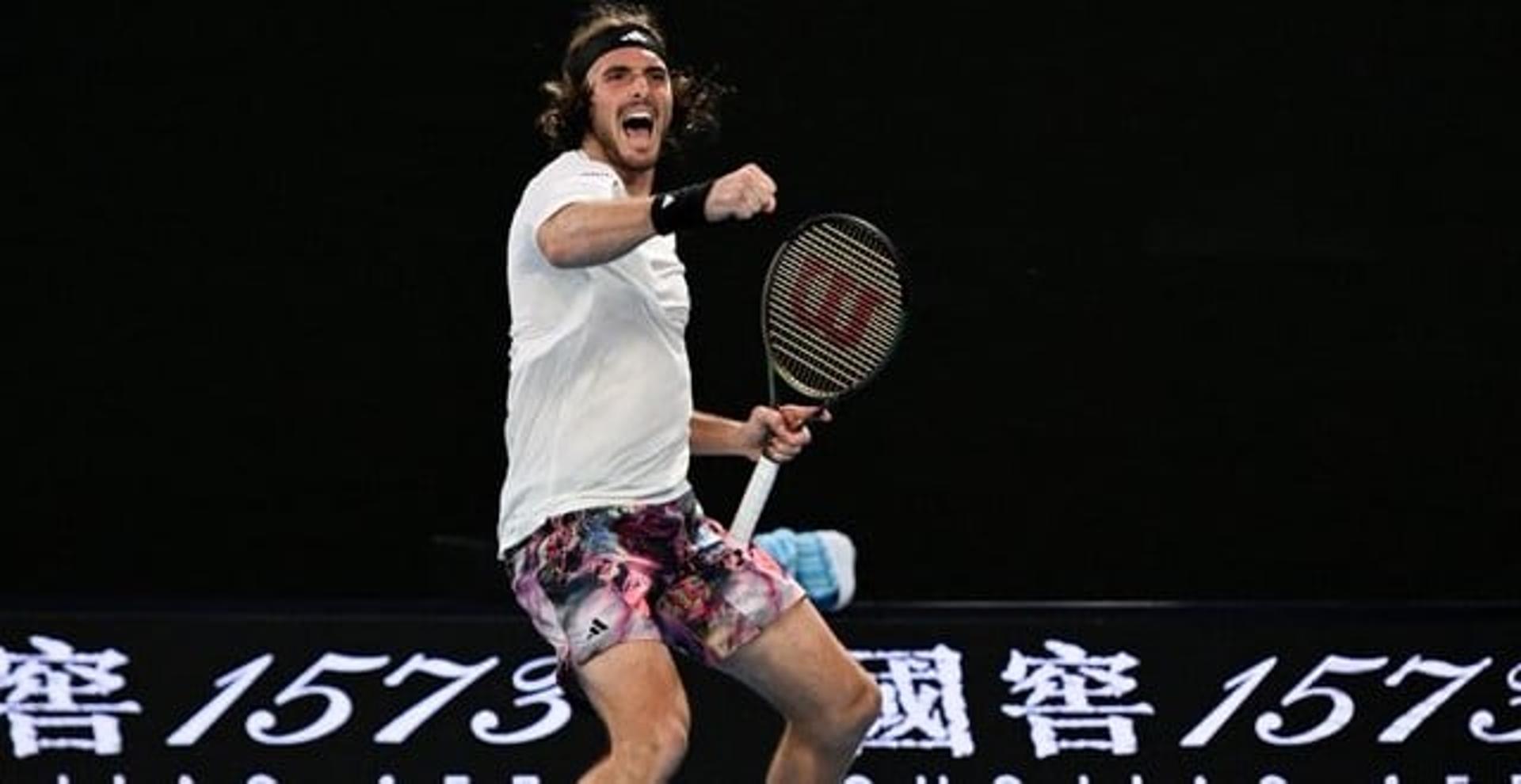 Stefanos Tsitsipas vibra com vaga nas quartas do Australian Open