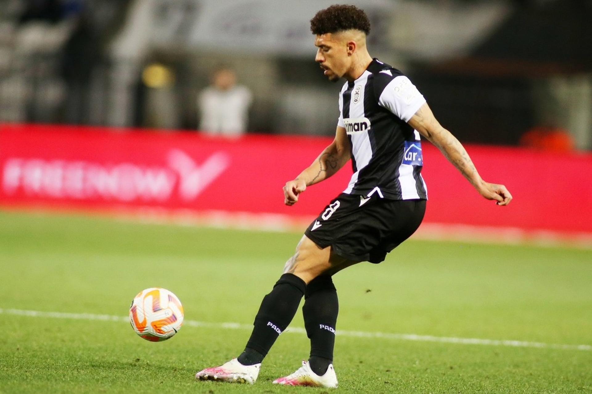 Douglas - PAOK