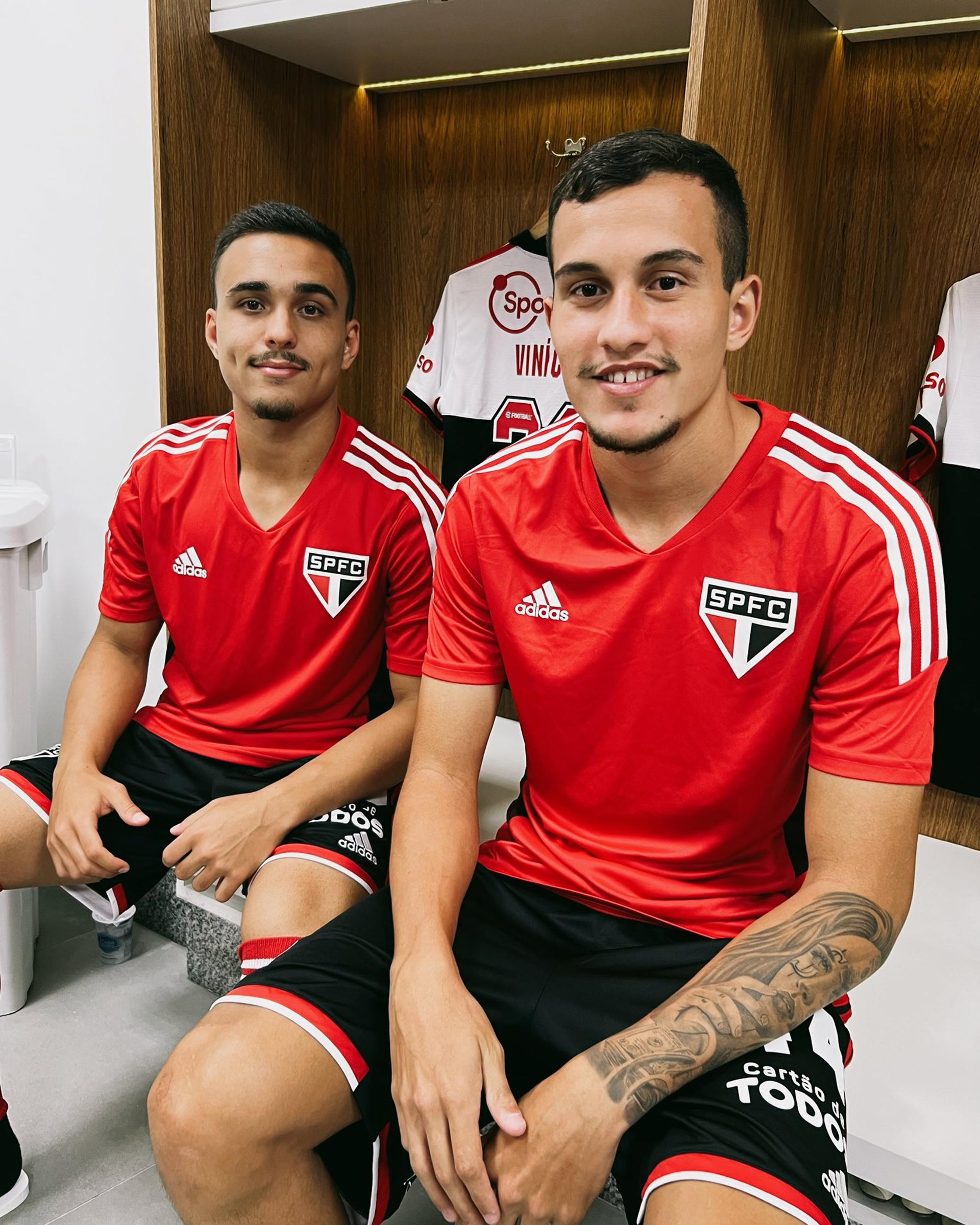 Vinícius e Matheus Belém - São Paulo