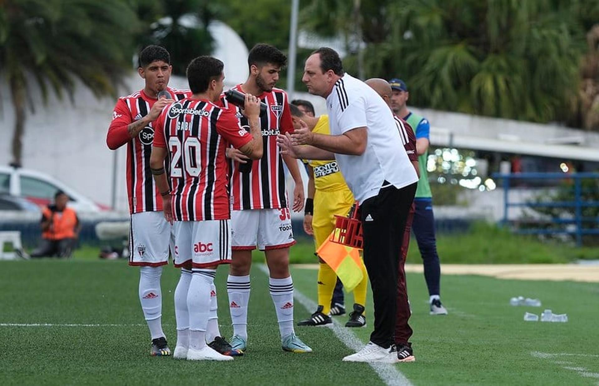 Rogério Ceni e jogadores do São Paulo - Santo André x Santos