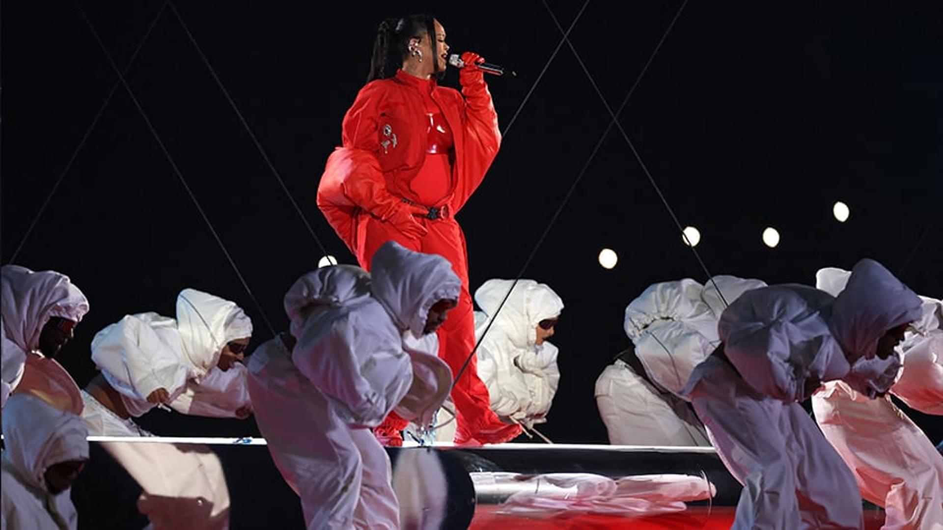 Rihanna Show Super Bowl