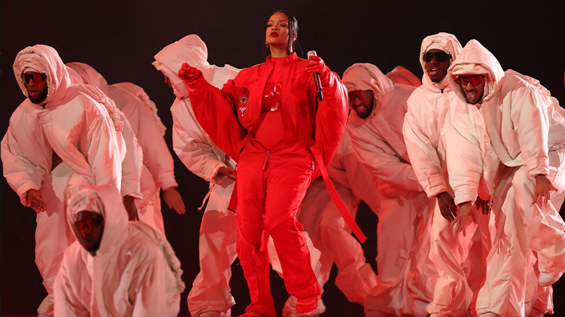 Rihanna Show Super Bowl