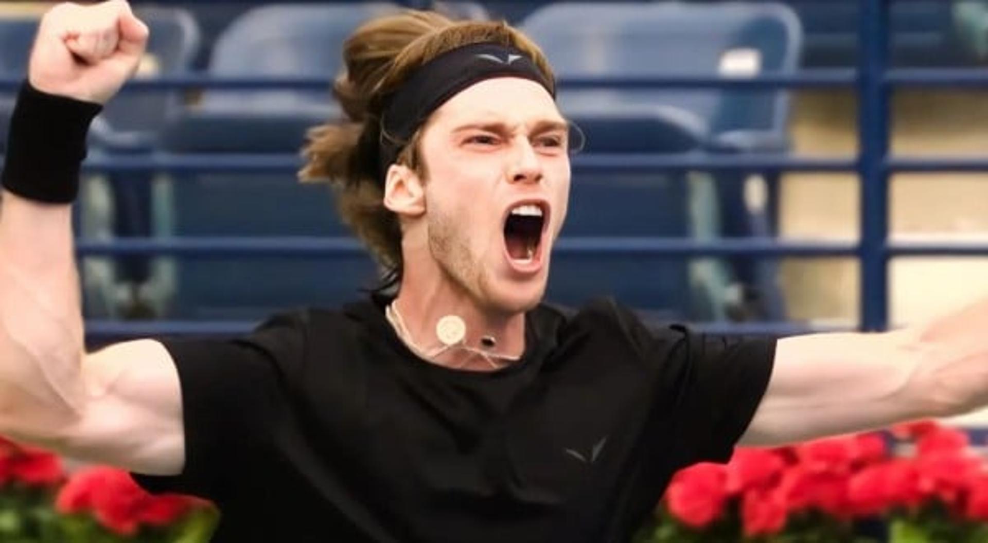 Andrey Rublev vibra com vitória