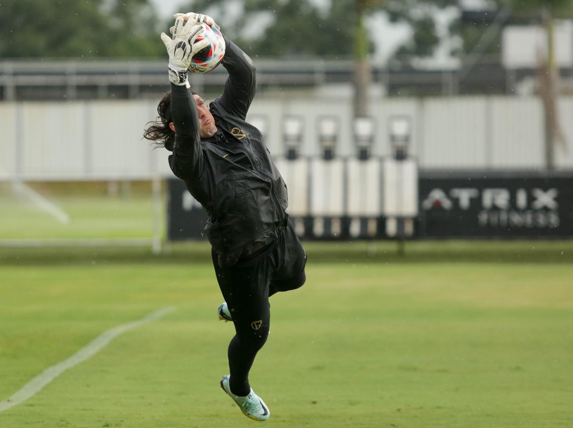 Cássio - Treino Corinthians 09/03