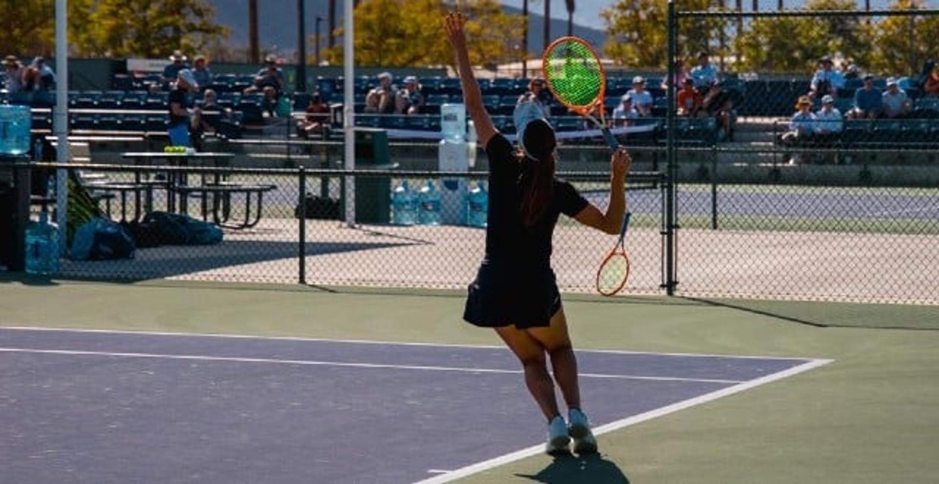 Luisa Stefani em treinamento em Indian Wells