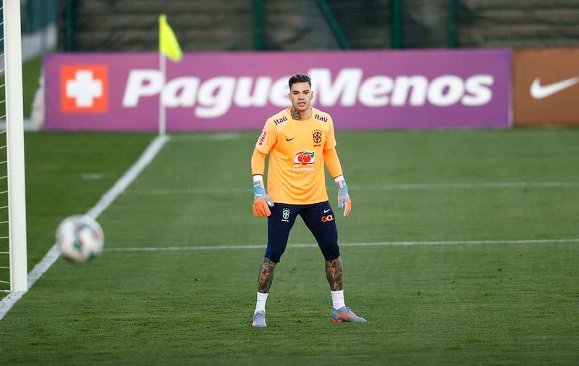 Éderson - treino Seleção Brasileira